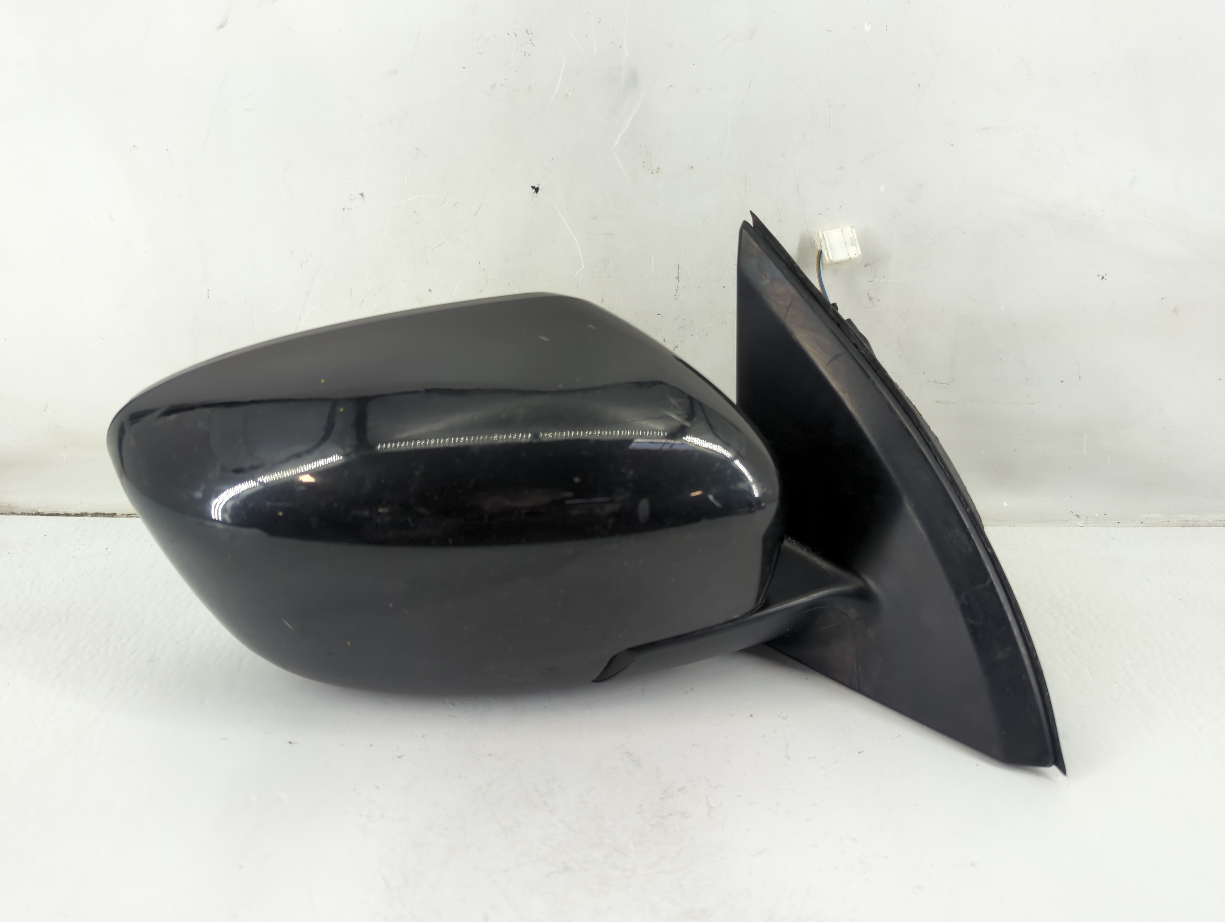 2017-2022 Nissan Rogue Sport Passenger Right Side View Power Door Mirror 1098482 - Oemusedautoparts1.com