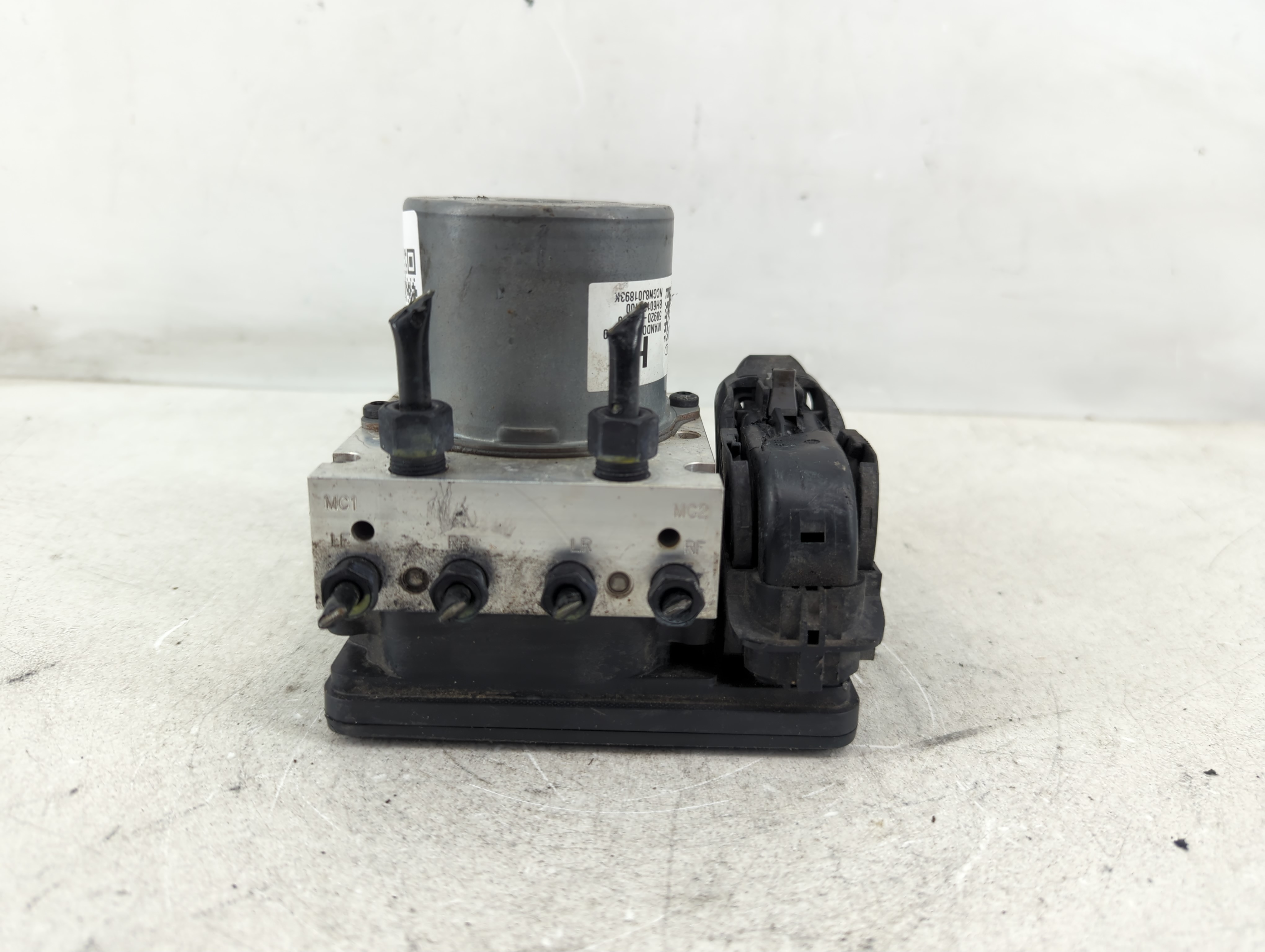 Picture of 2016-2018 Hyundai Tucson Abs Pump Control Module 1098510