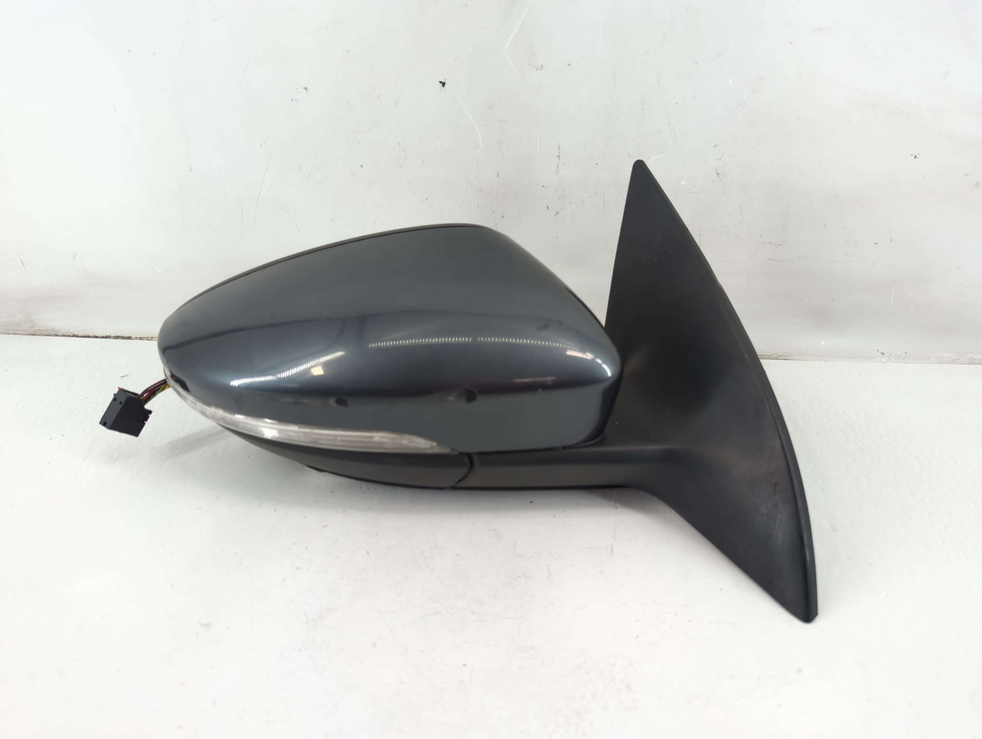 2009-2012 Volkswagen Cc Passenger Right Side View Power Door Mirror Grey 1098522 - Oemusedautoparts1.com