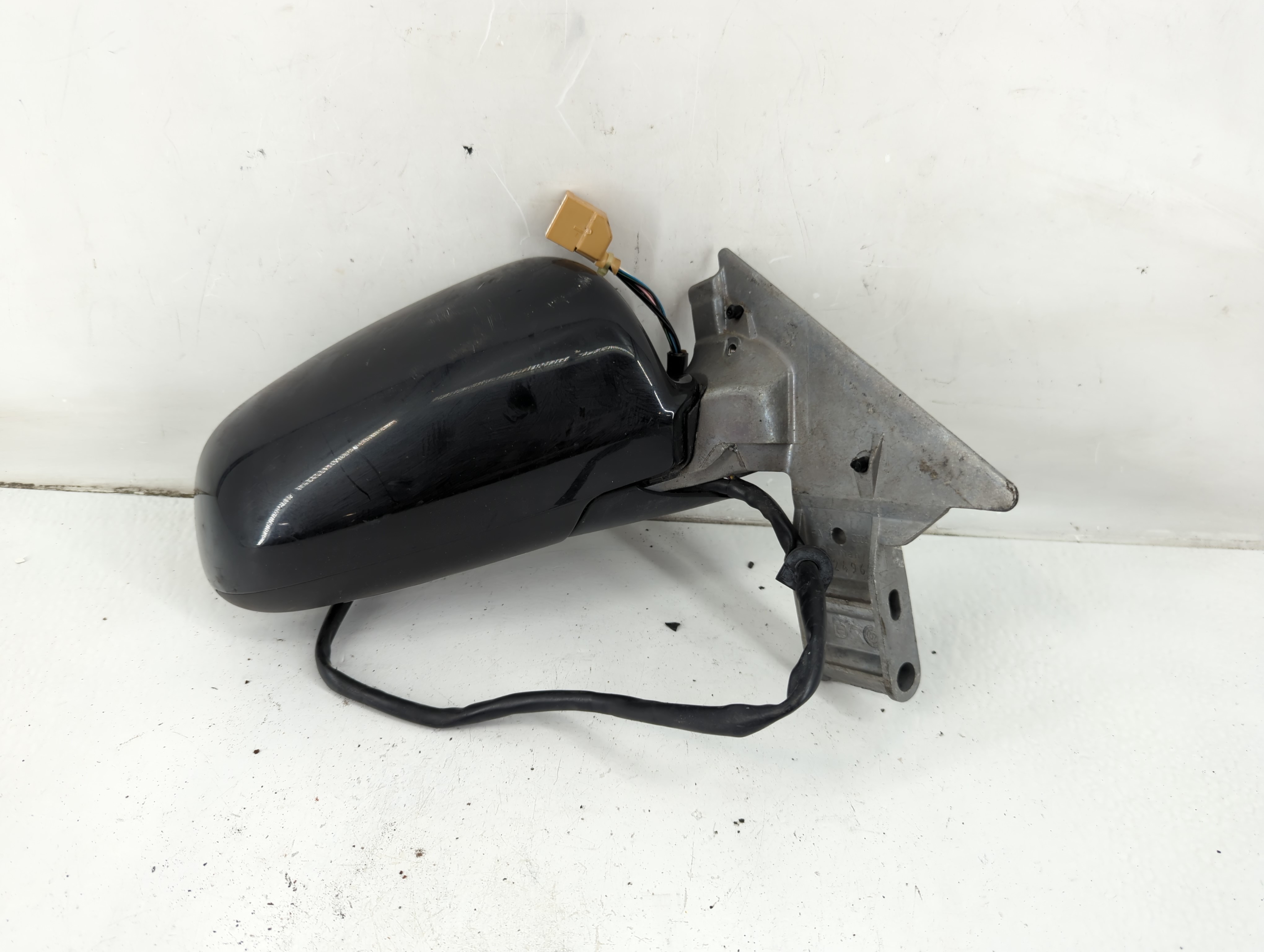 2003-2009 Audi A4 Passenger Right Side View Power Door Mirror Black 1098549 - Oemusedautoparts1.com