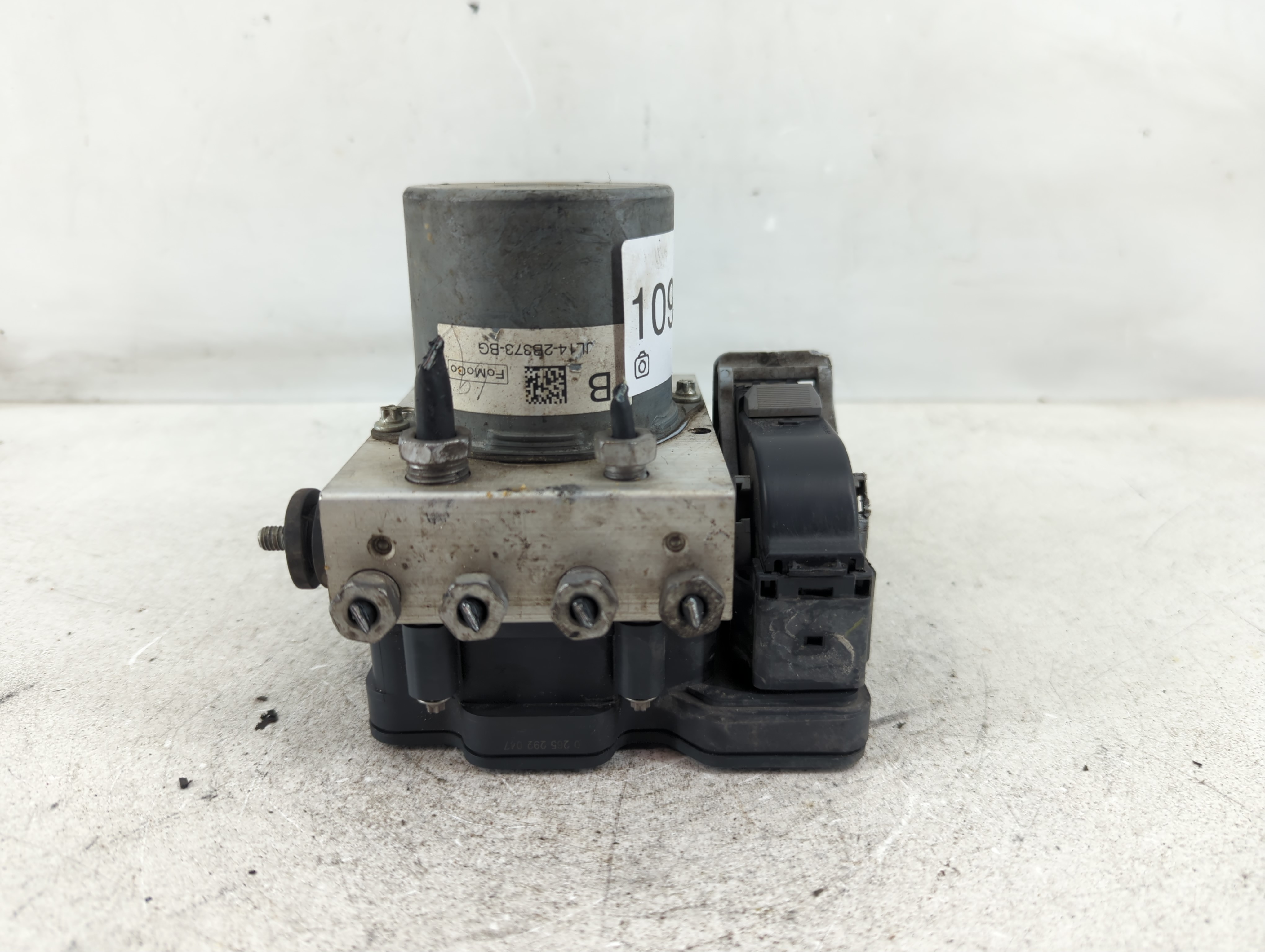 2018-2021 Ford Expedition Abs Pump Control Module 1098574 - Oemusedautoparts1.com