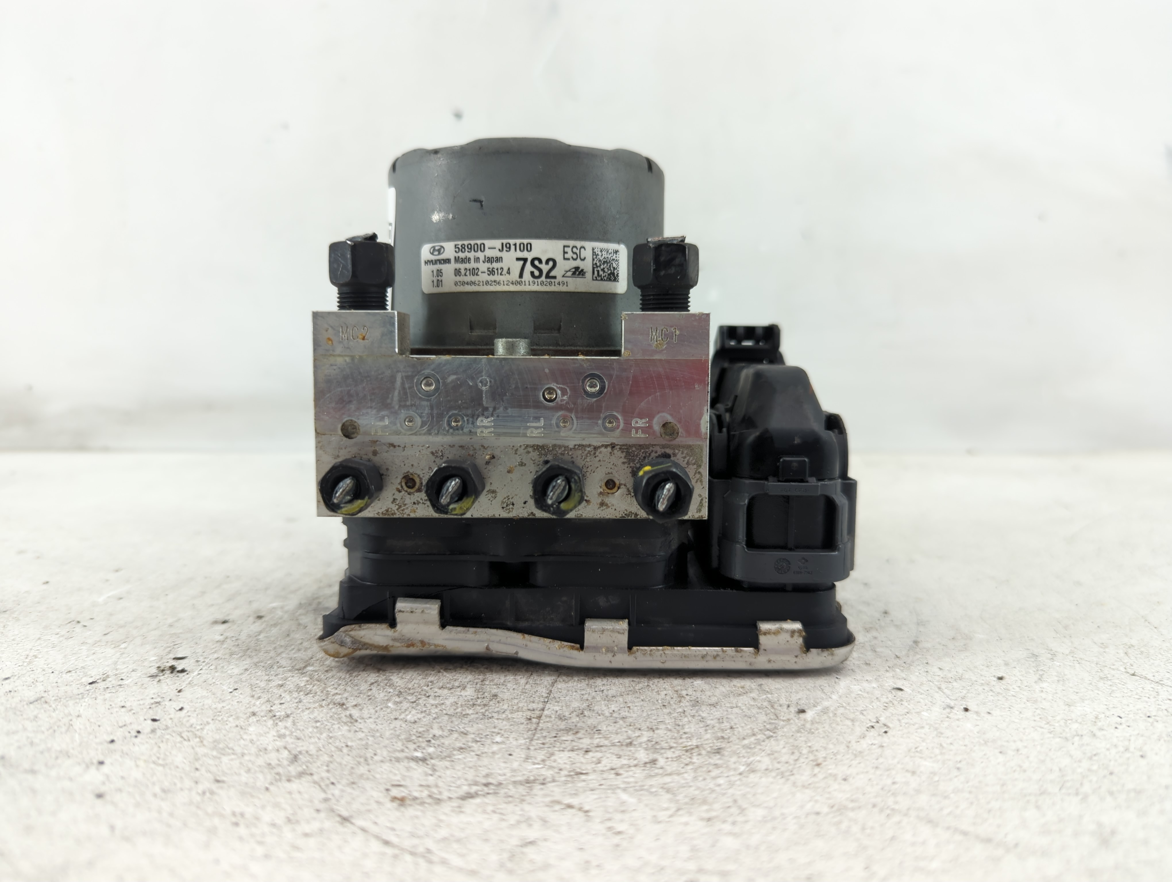 2018-2020 Hyundai Kona Abs Pump Control Module 1098578 - Oemusedautoparts1.com