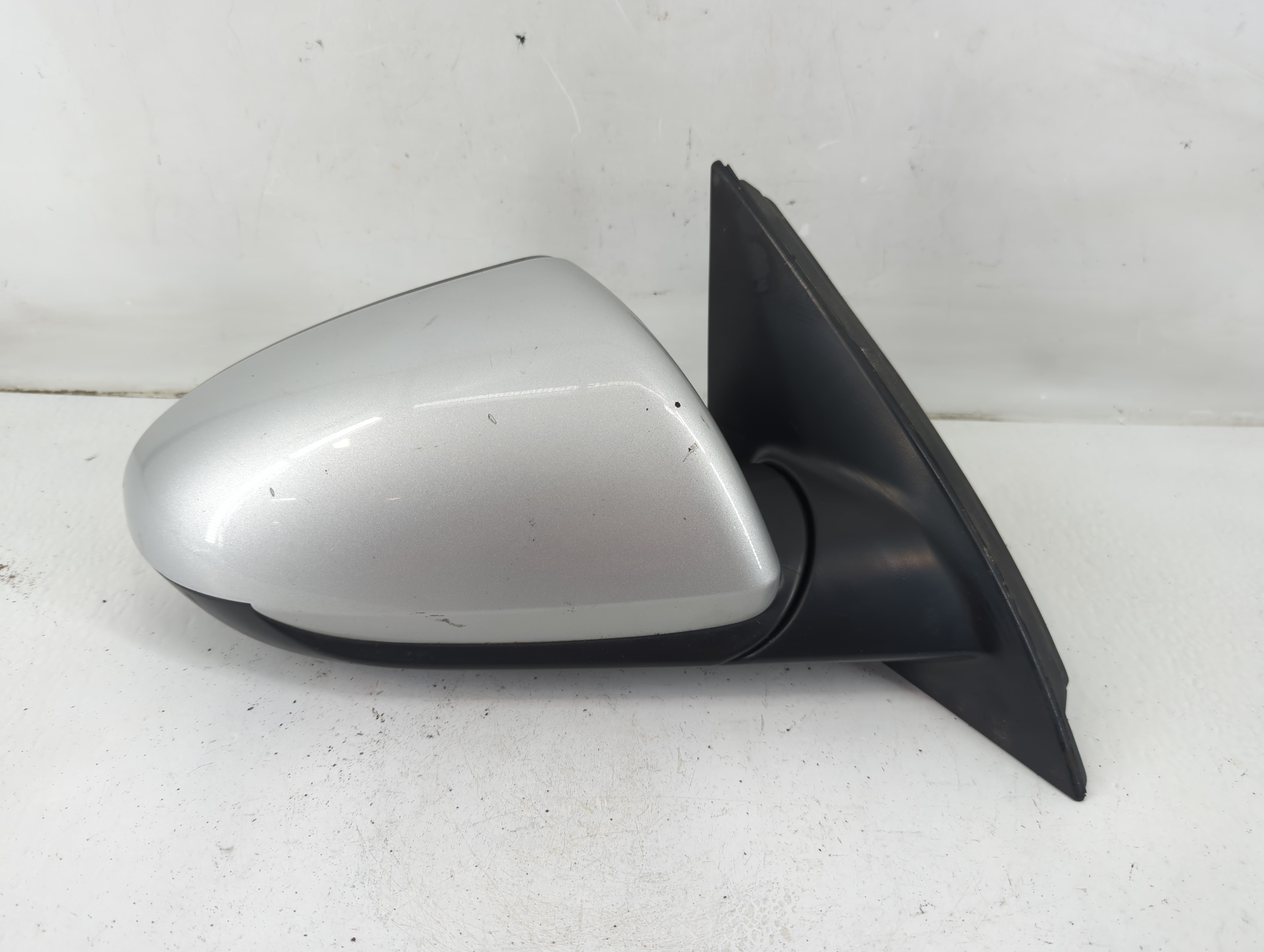 Hyundai Elantra Passenger Right Side View Power Door Mirror Silver 1098591 - Oemusedautoparts1.com