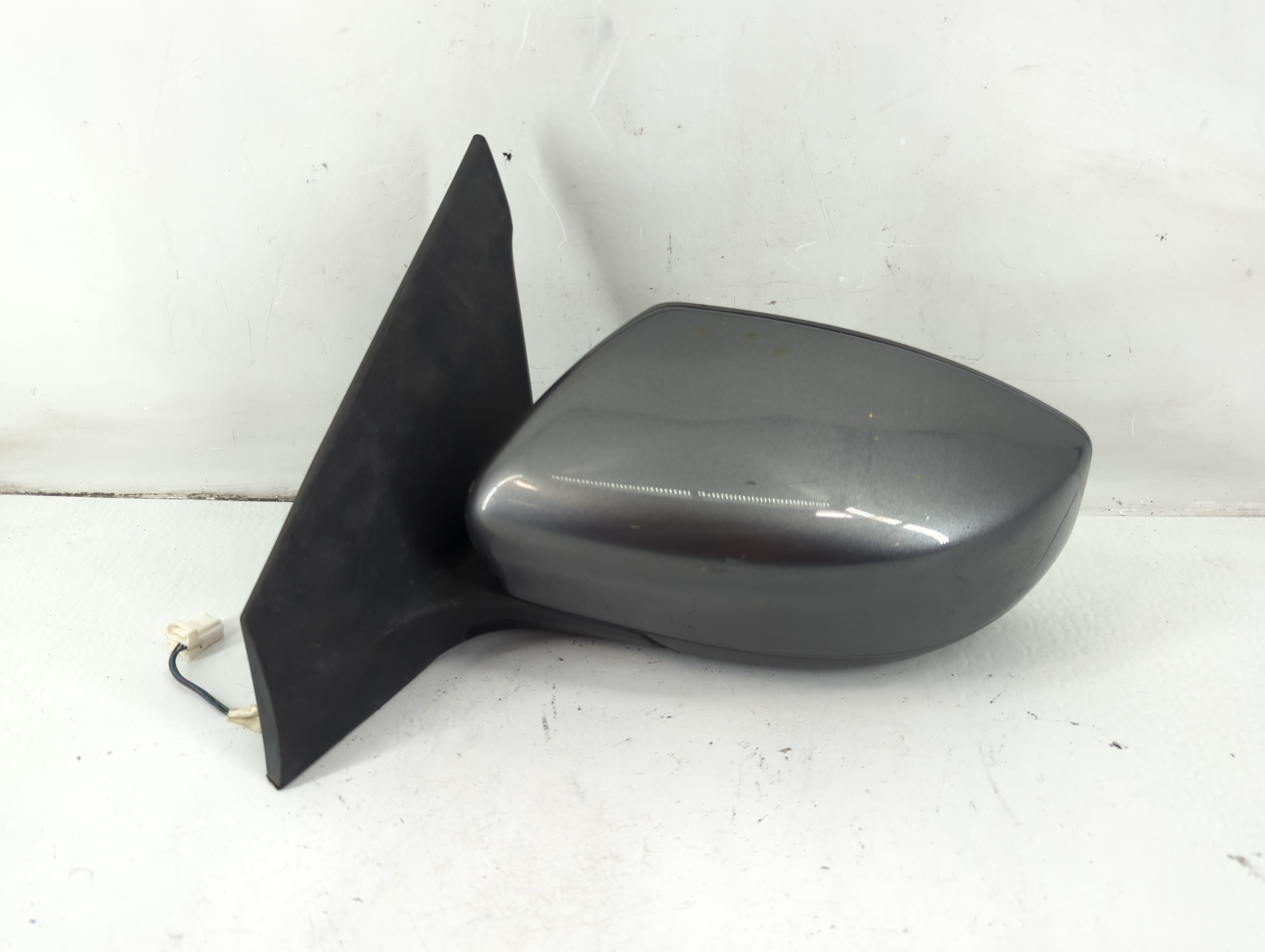2013-2015 Nissan Sentra Driver Left Side View Power Door Mirror 1098596 - Oemusedautoparts1.com