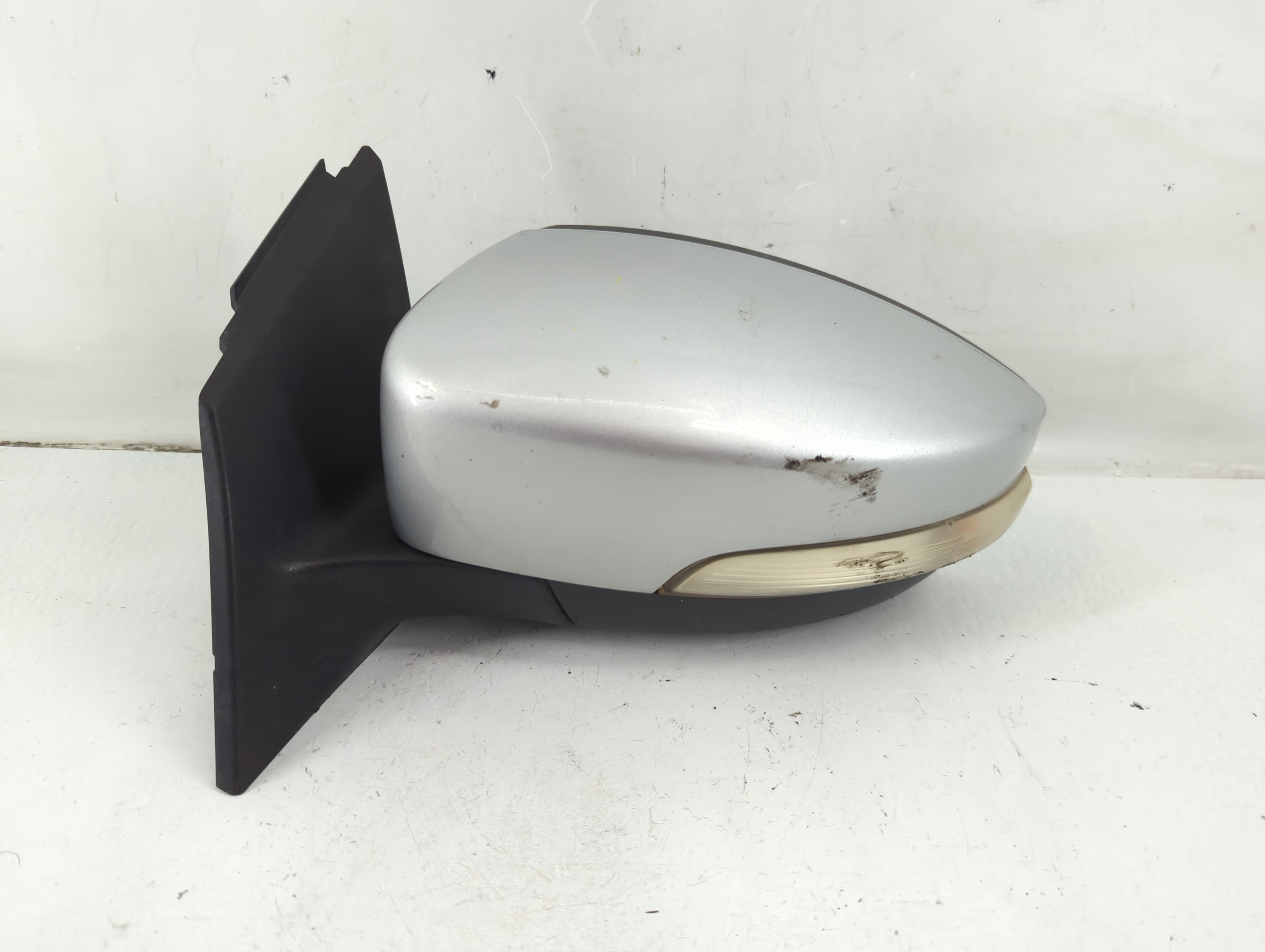 2012-2014 Ford Focus Driver Left Side View Power Door Mirror Silver 1098604 - Oemusedautoparts1.com
