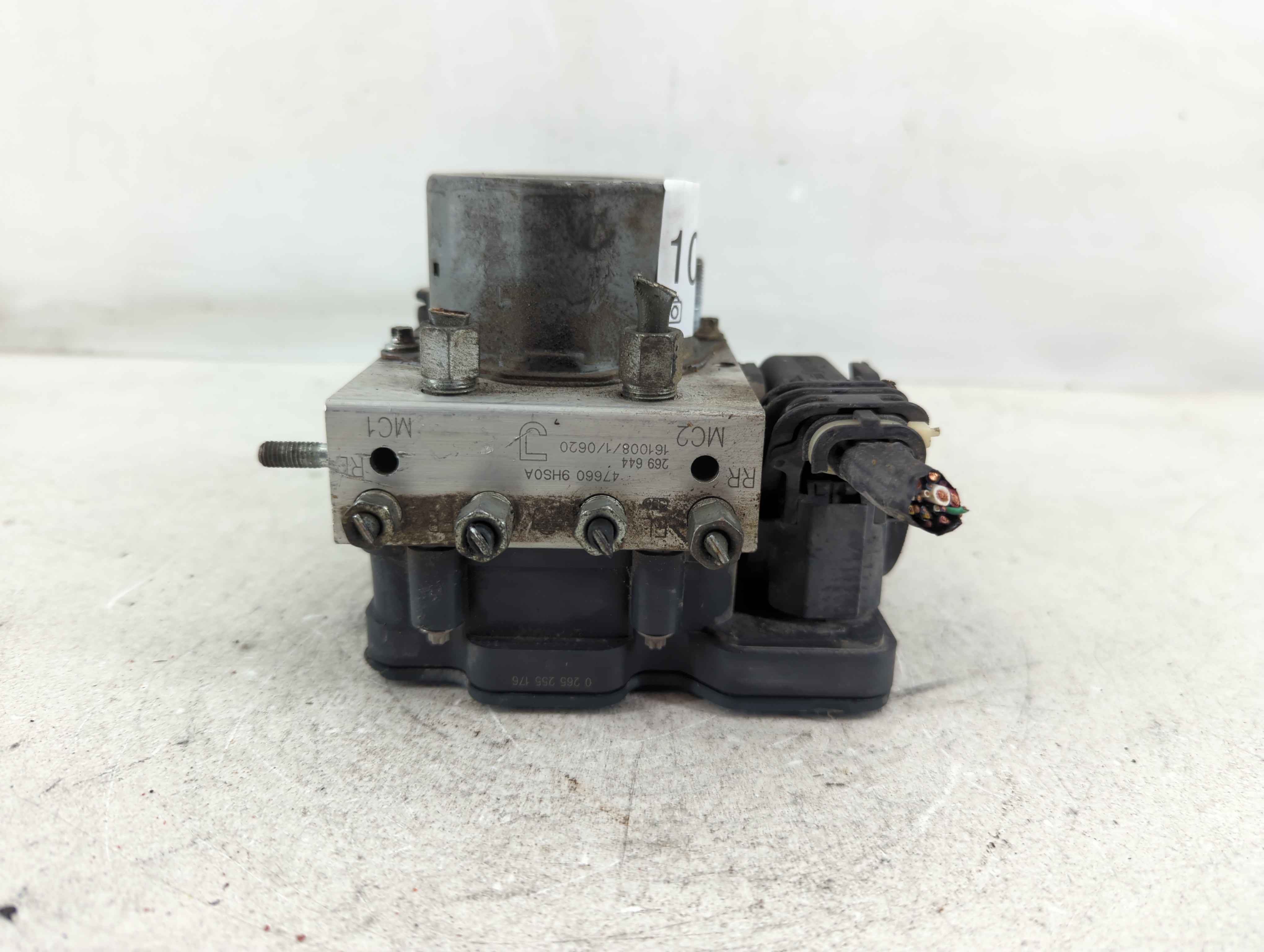 Picture of 2016-2017 Nissan Altima Abs Pump Control Module 1098633