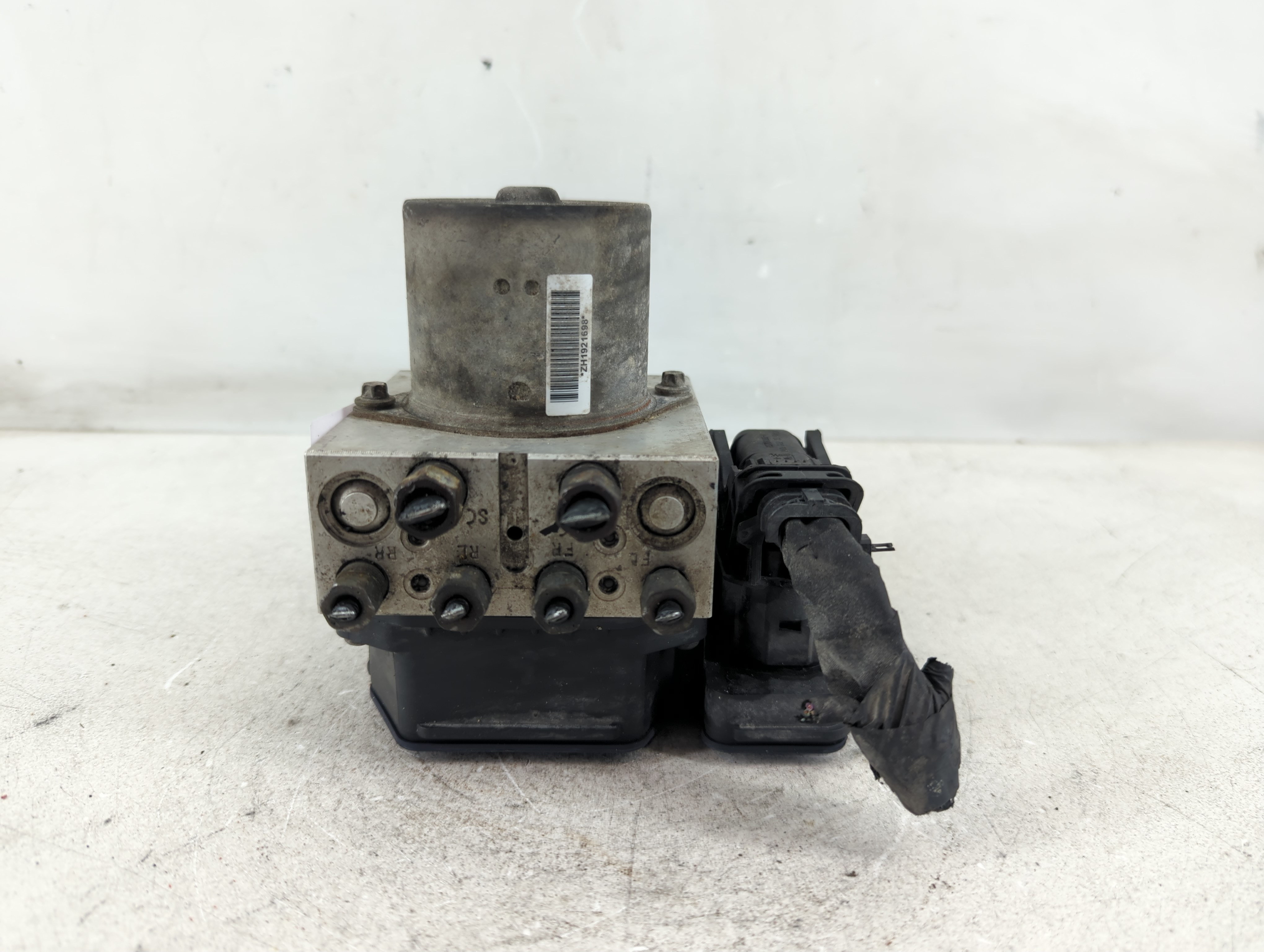 2015-2015 Jeep Grand Cherokee Abs Pump Control Module 1098641 - Oemusedautoparts1.com