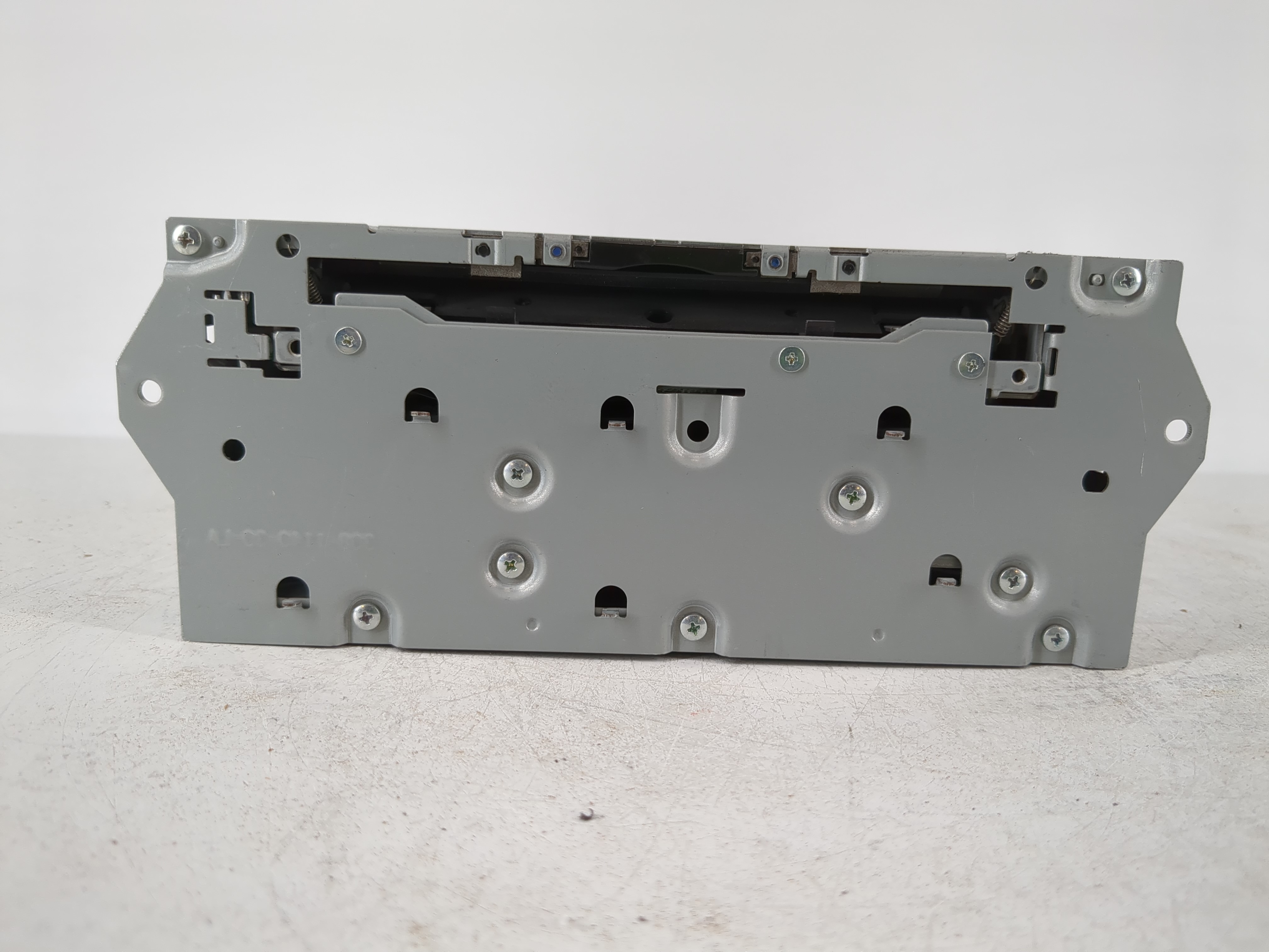 2017-2020 Nissan Pathfinder Am Fm Cd Player Radio Receiver 1099170 - Oemusedautoparts1.com