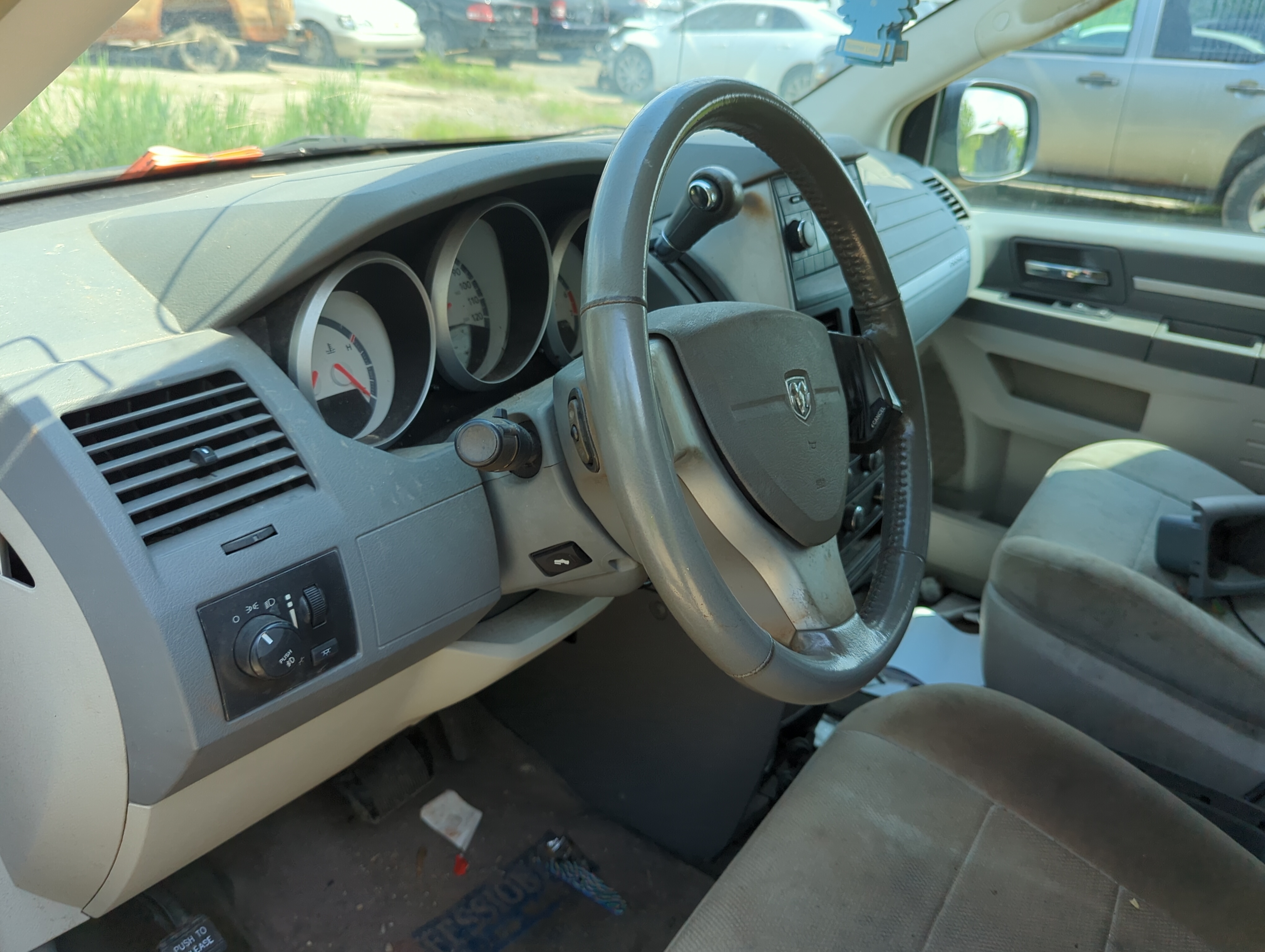 Picture of 2008-2008 Dodge Grand Caravan Air Bag Driver Left Steering Wheel Mounted 1099181