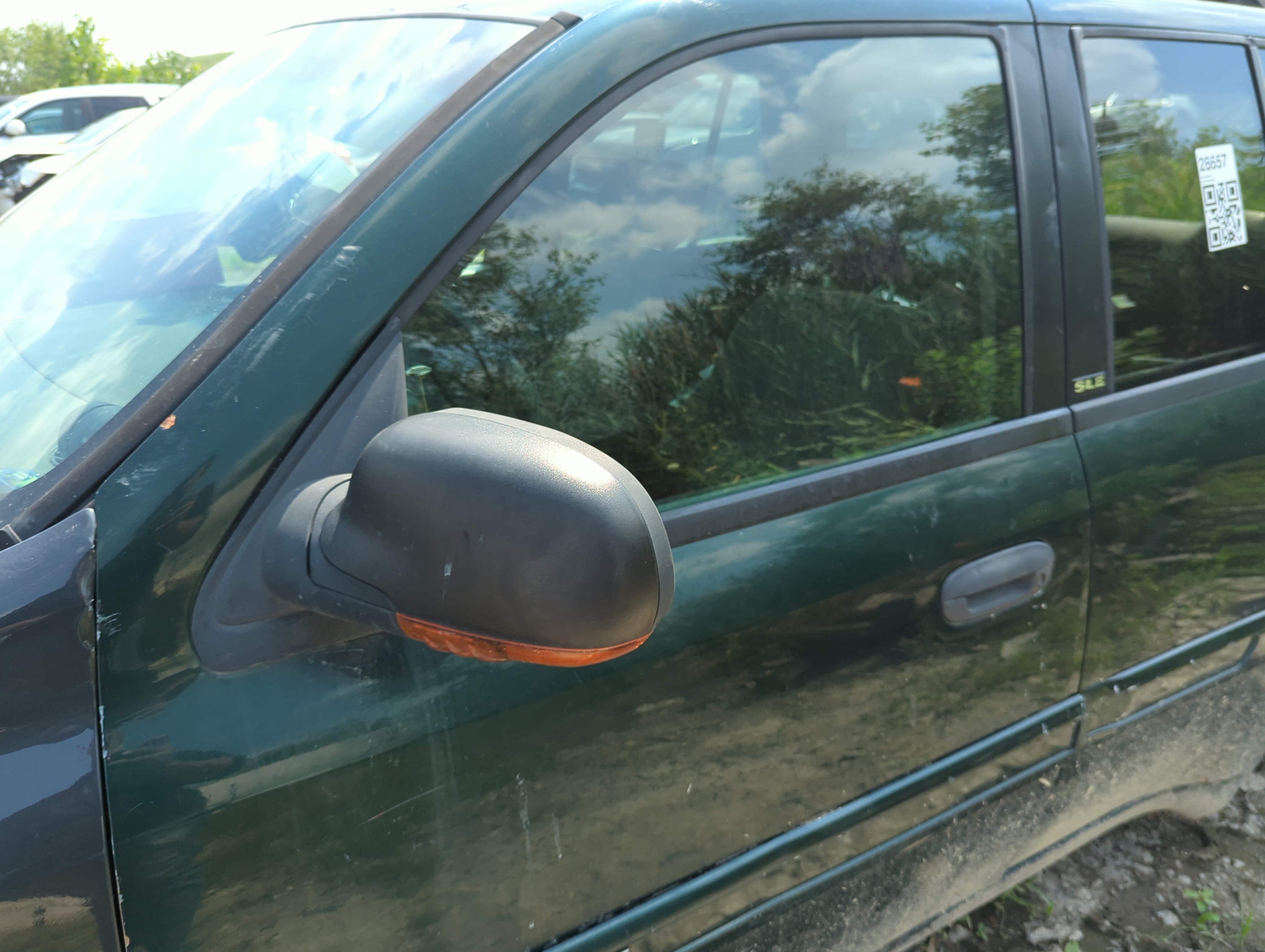 2002-2009 Gmc Envoy Driver Left Side View Power Door Mirror Black 1099470 - Oemusedautoparts1.com