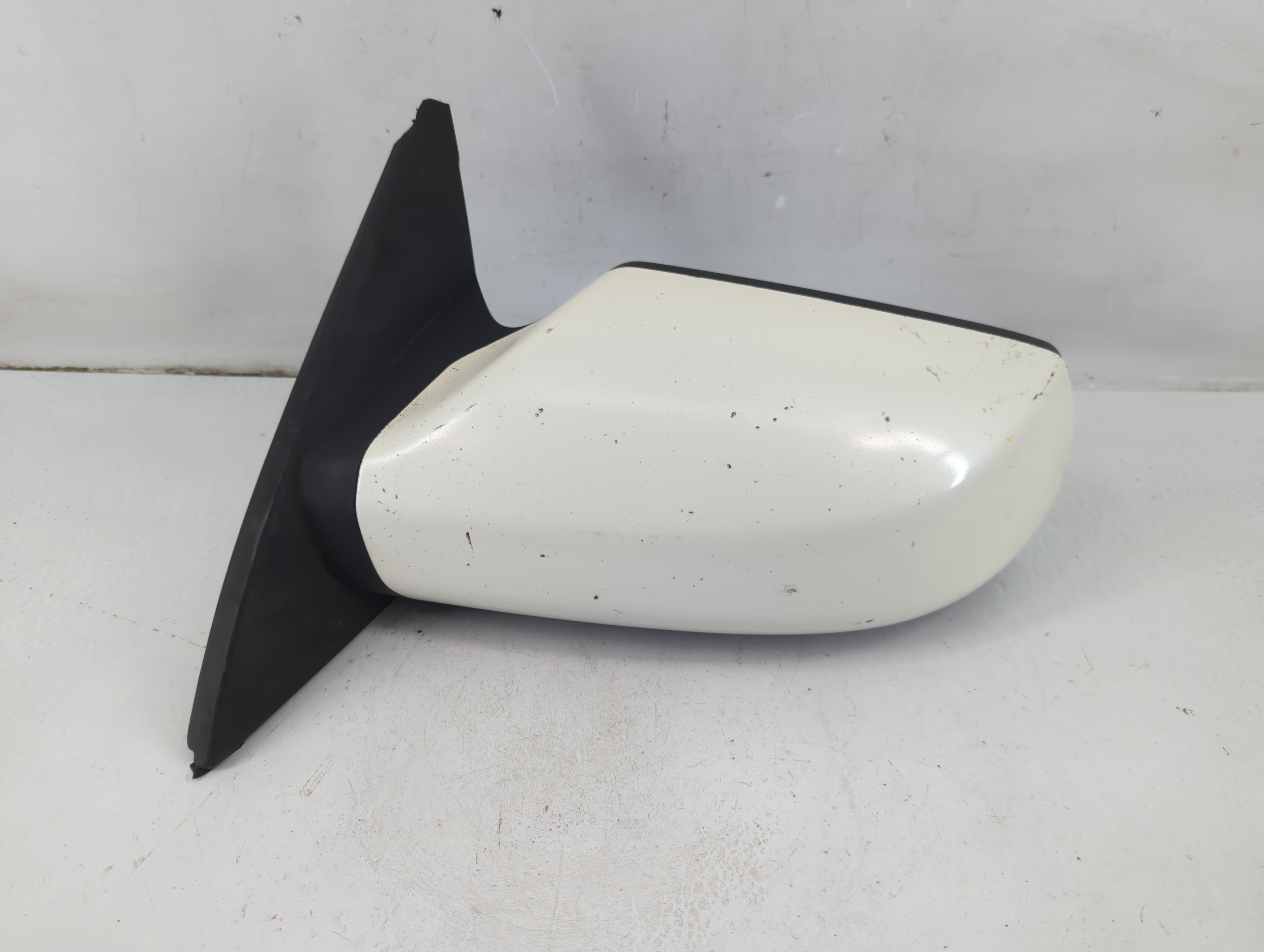 2007-2012 Nissan Altima Driver Left Side View Power Door Mirror White 1099527 - Oemusedautoparts1.com