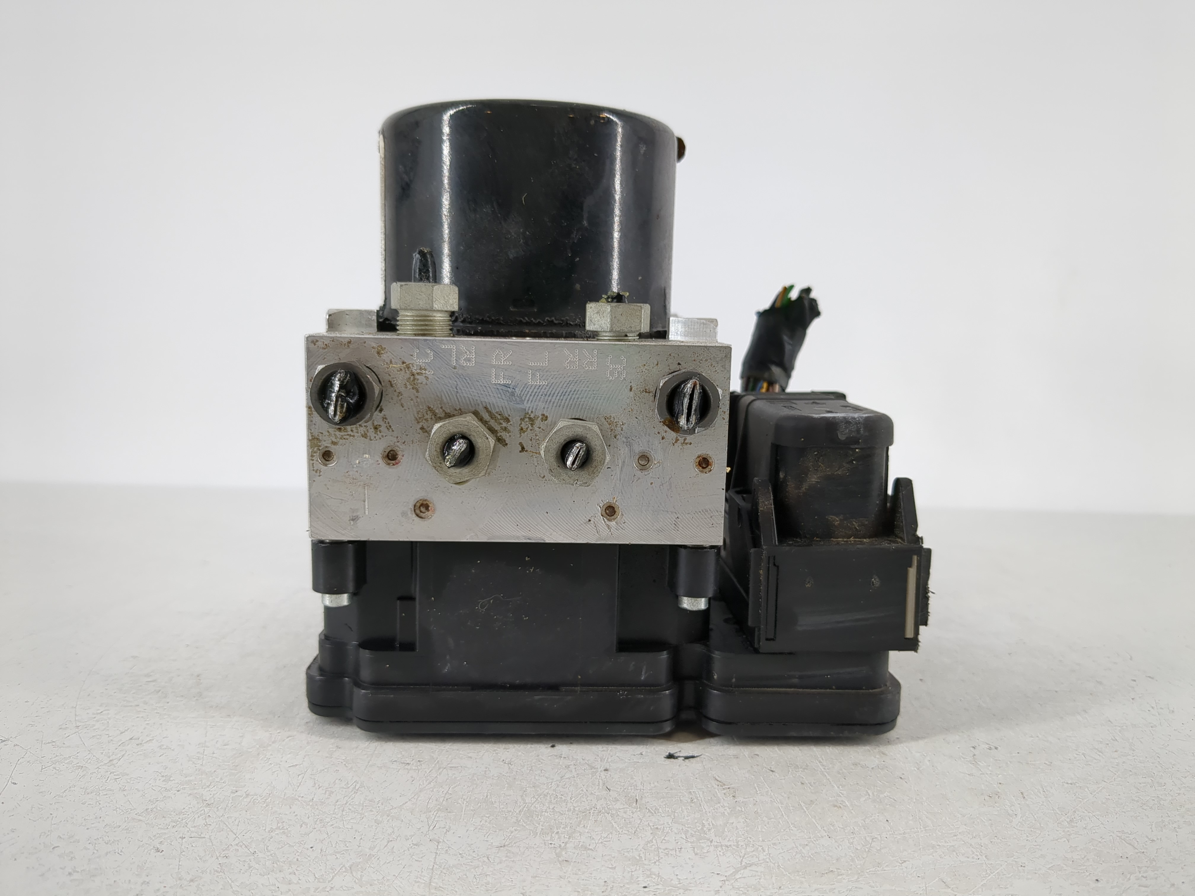 Picture of 2013-2015 Volvo V60 Abs Pump Control Module 1099537