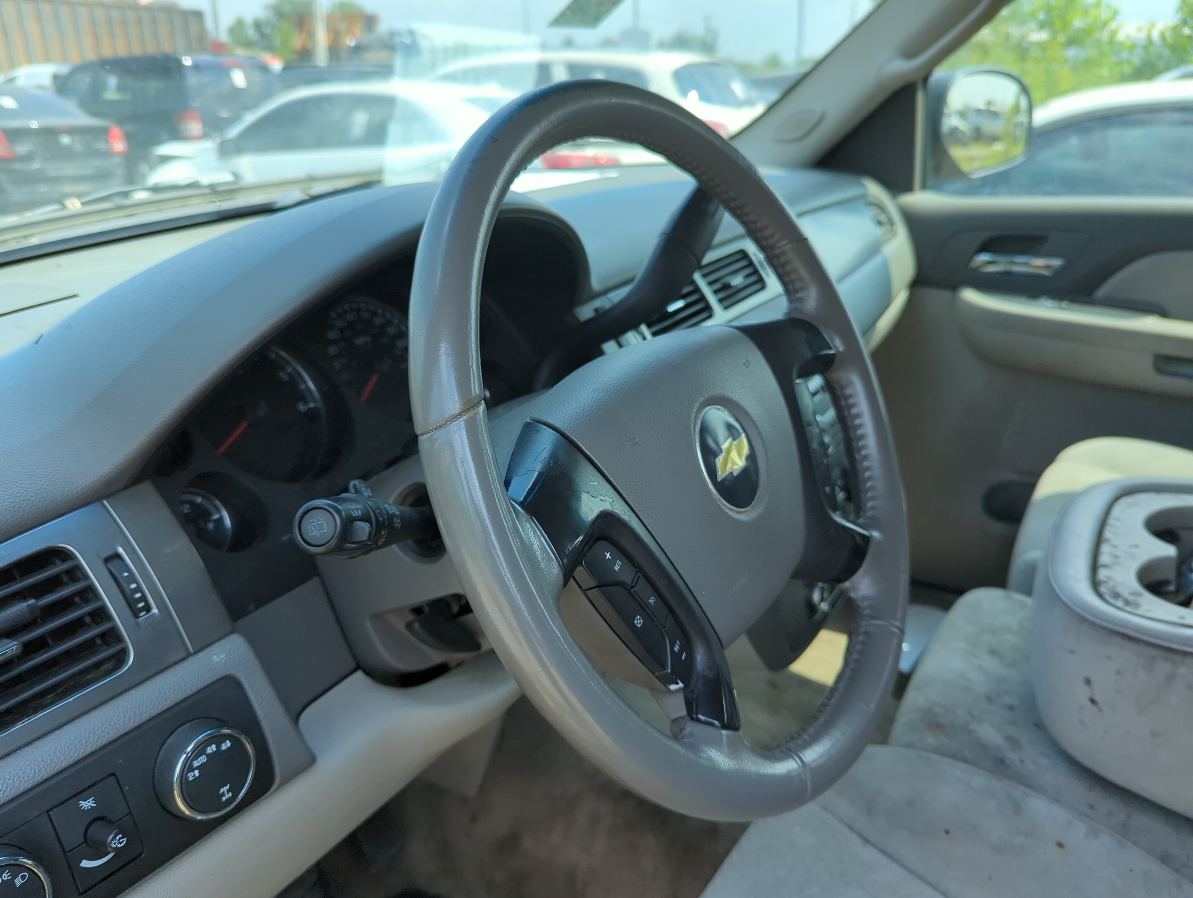 2007-2010 Chevrolet Tahoe Air Bag Driver Left Steering Wheel Mounted 1099699 - Oemusedautoparts1.com
