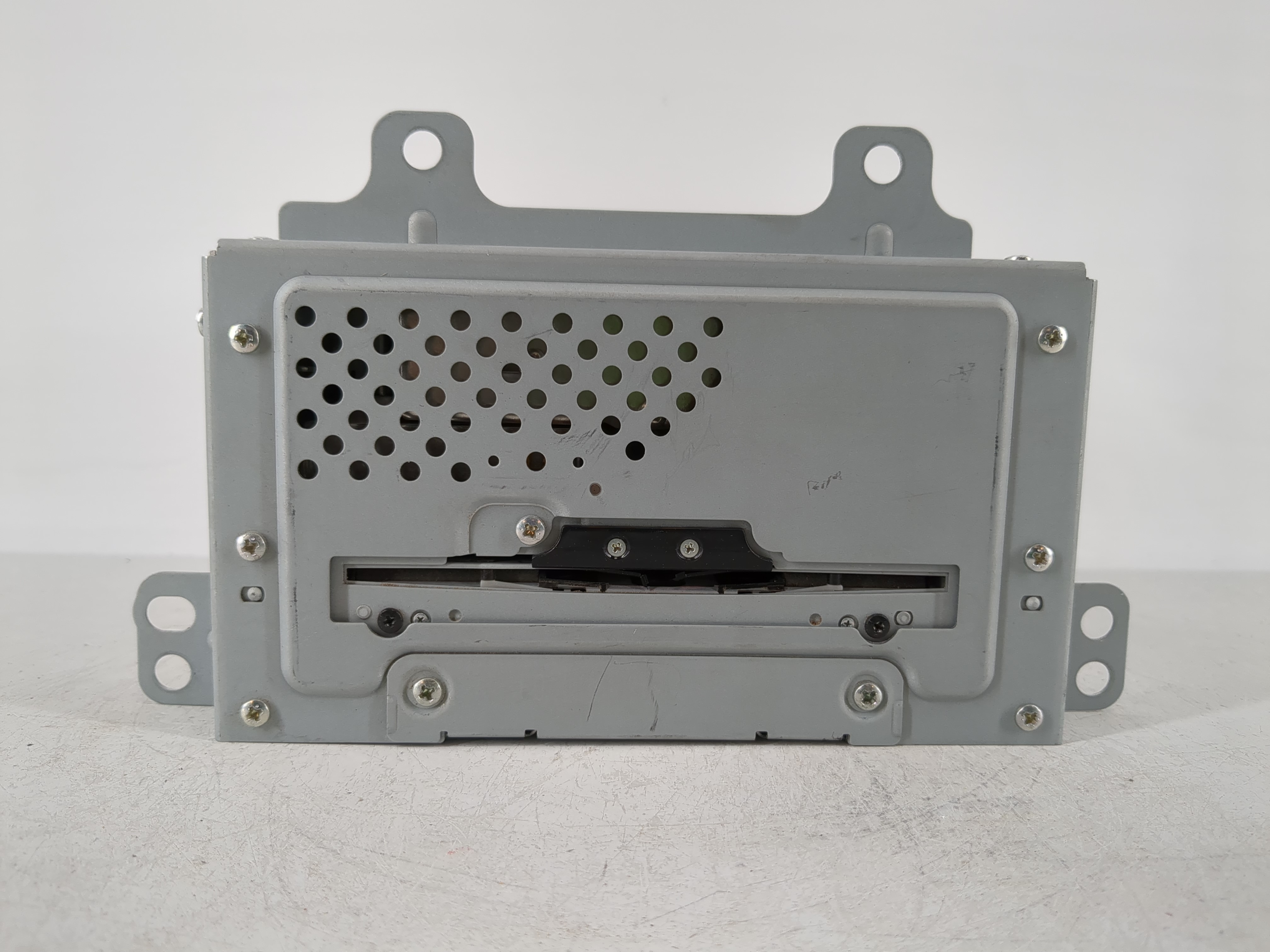 Picture of 2010-2012 Cadillac Srx Am Fm Cd Player Radio Receiver 1099730