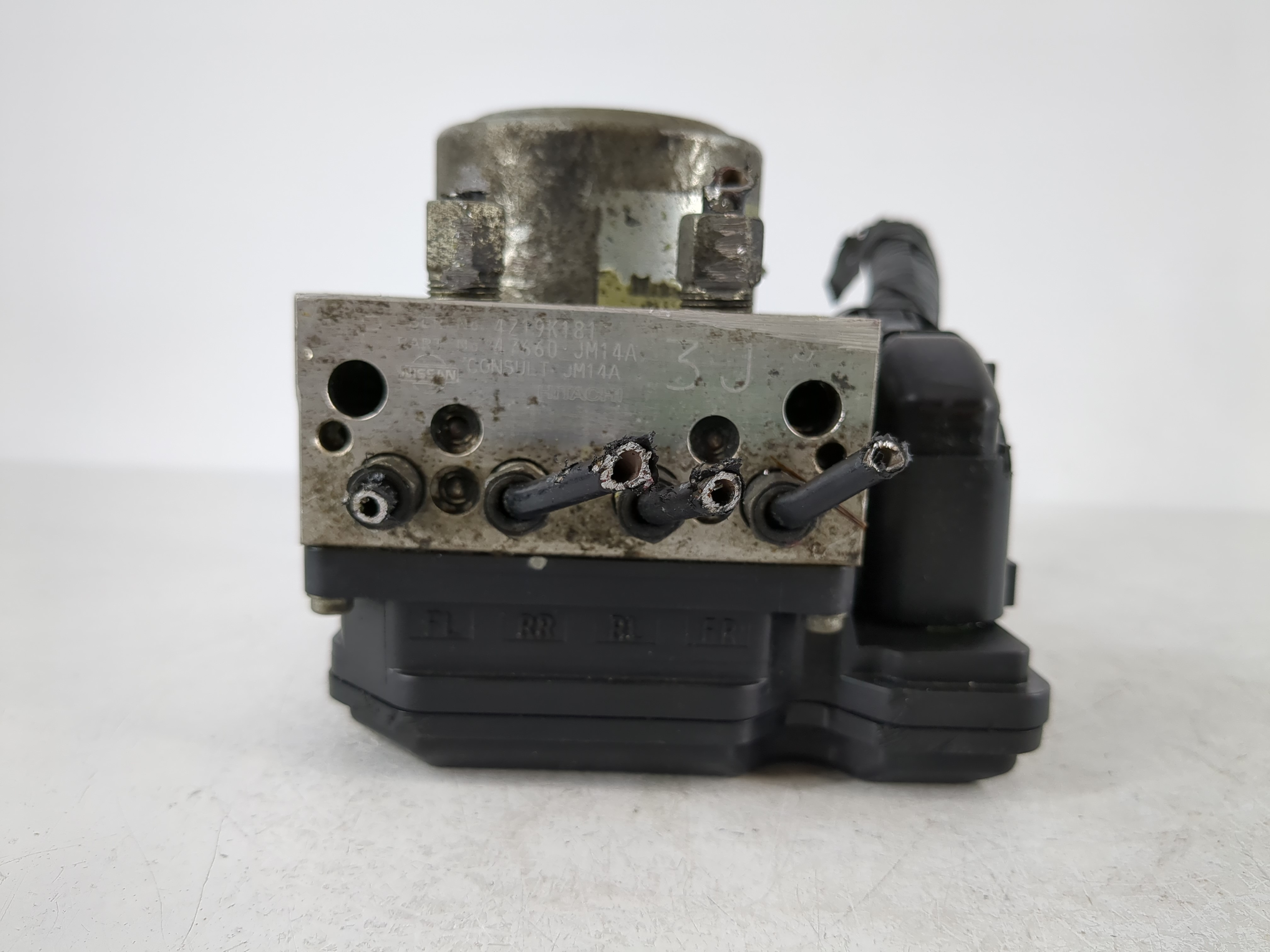 Picture of 2012-2015 Nissan Rogue Abs Pump Control Module 1099761