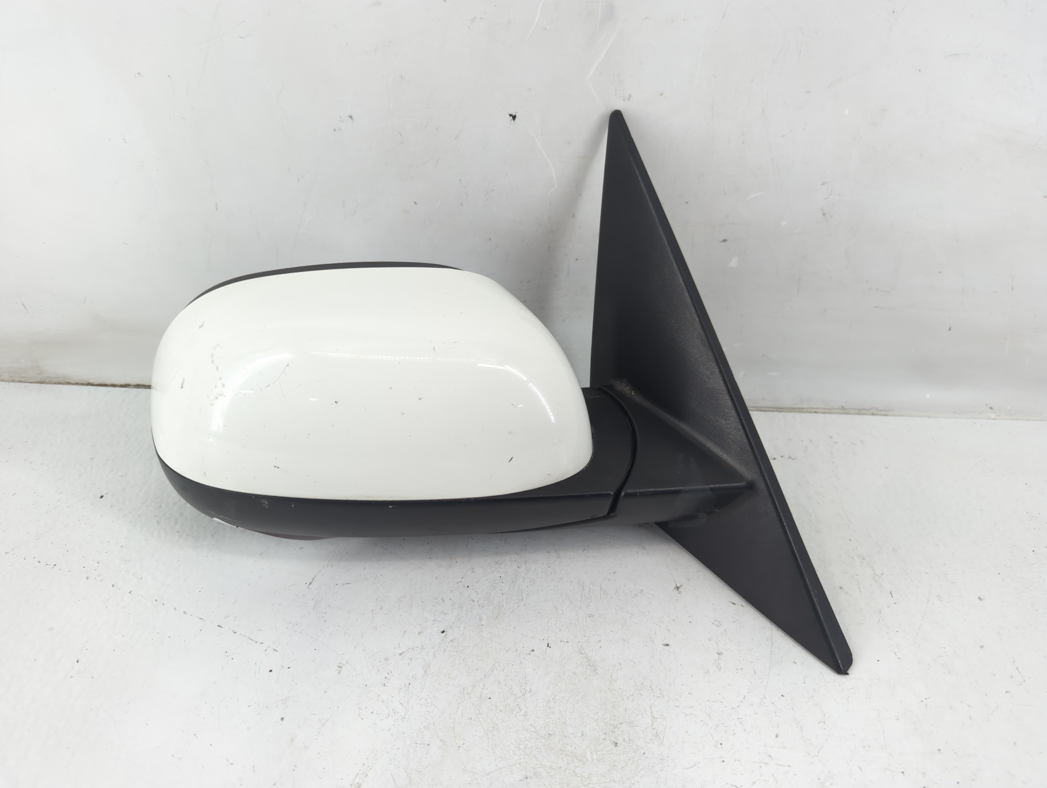 2014-2019 Kia Soul Passenger Right Side View Power Door Mirror White 1099776 - Oemusedautoparts1.com