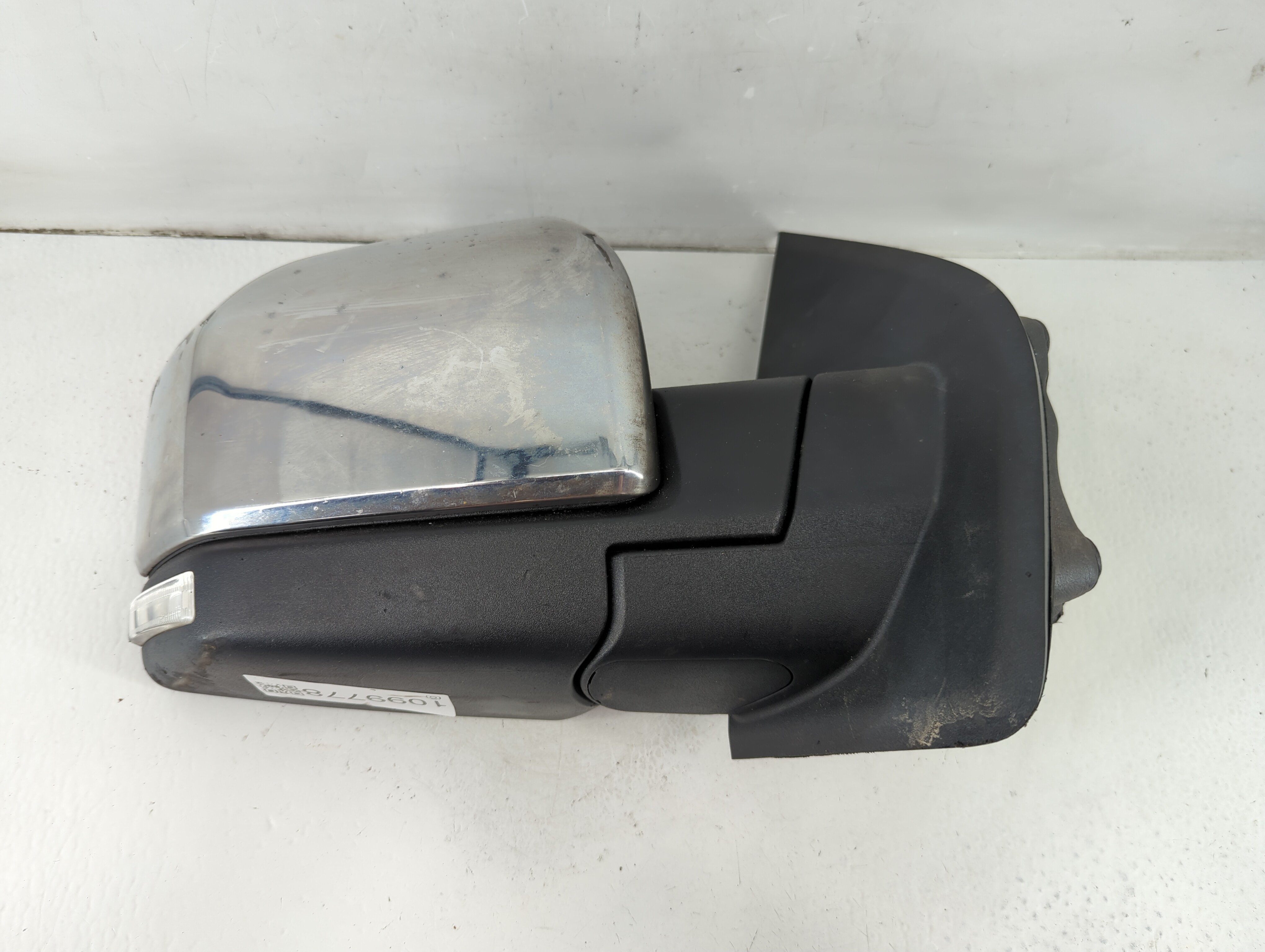 2015-2018 Ford F-150 Passenger Right Side View Power Door Mirror Chrome 1099778 - Oemusedautoparts1.com