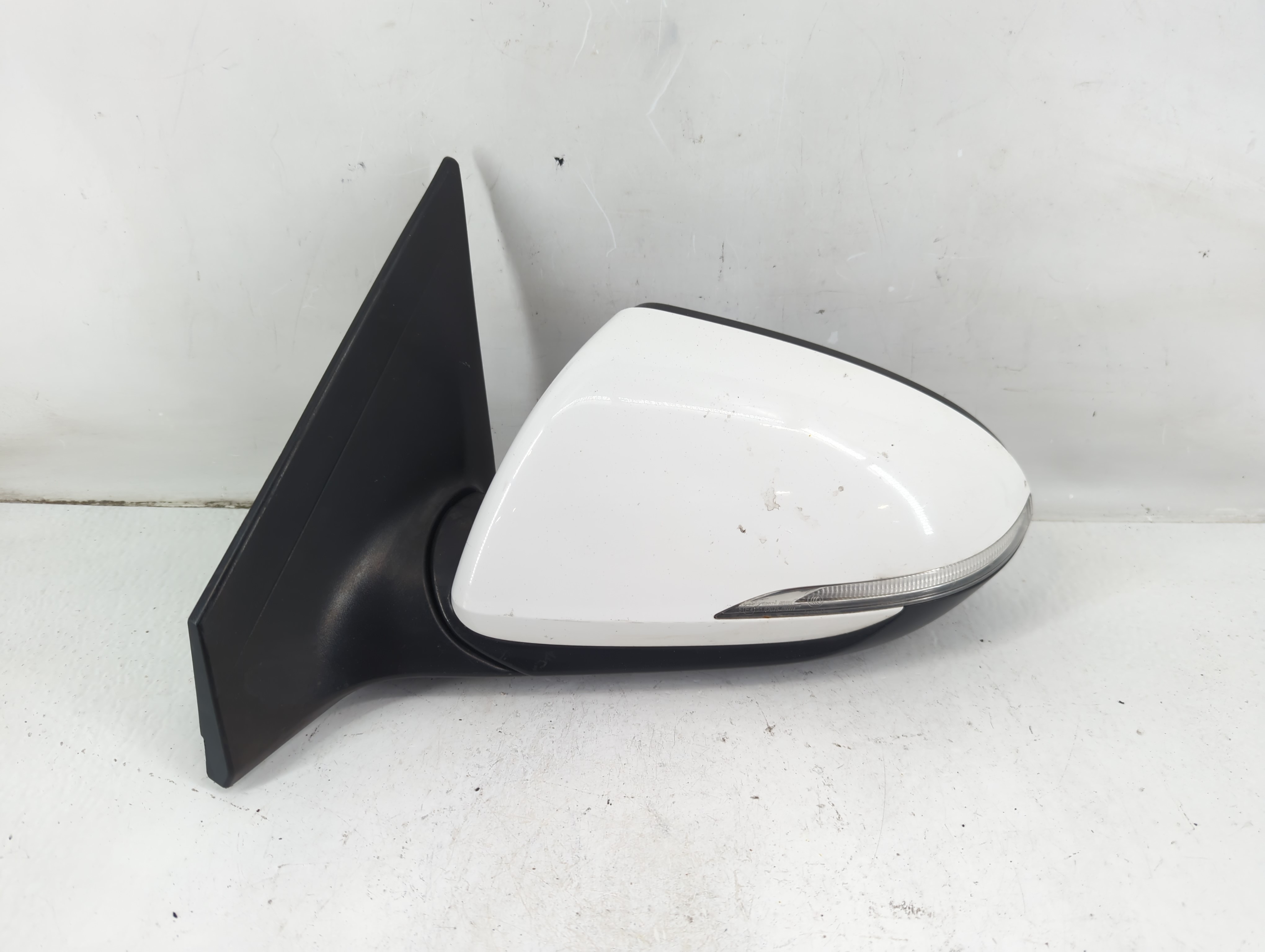 Picture of 2017-2018 Hyundai Elantra Driver Left Side View Power Door Mirror White 1099779