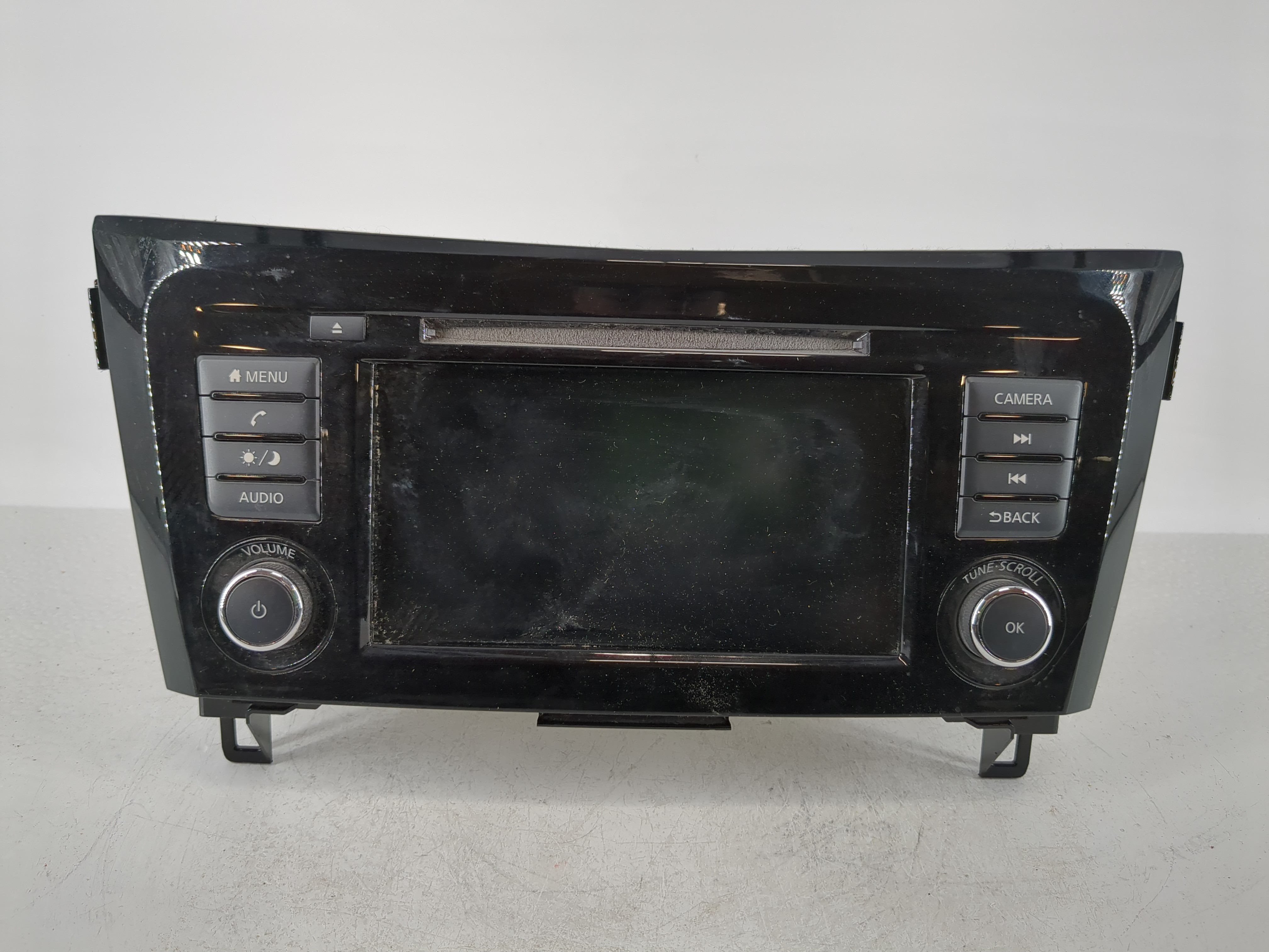 2018-2020 Nissan Rogue Am Fm Cd Player Radio Receiver 1099802 - Oemusedautoparts1.com