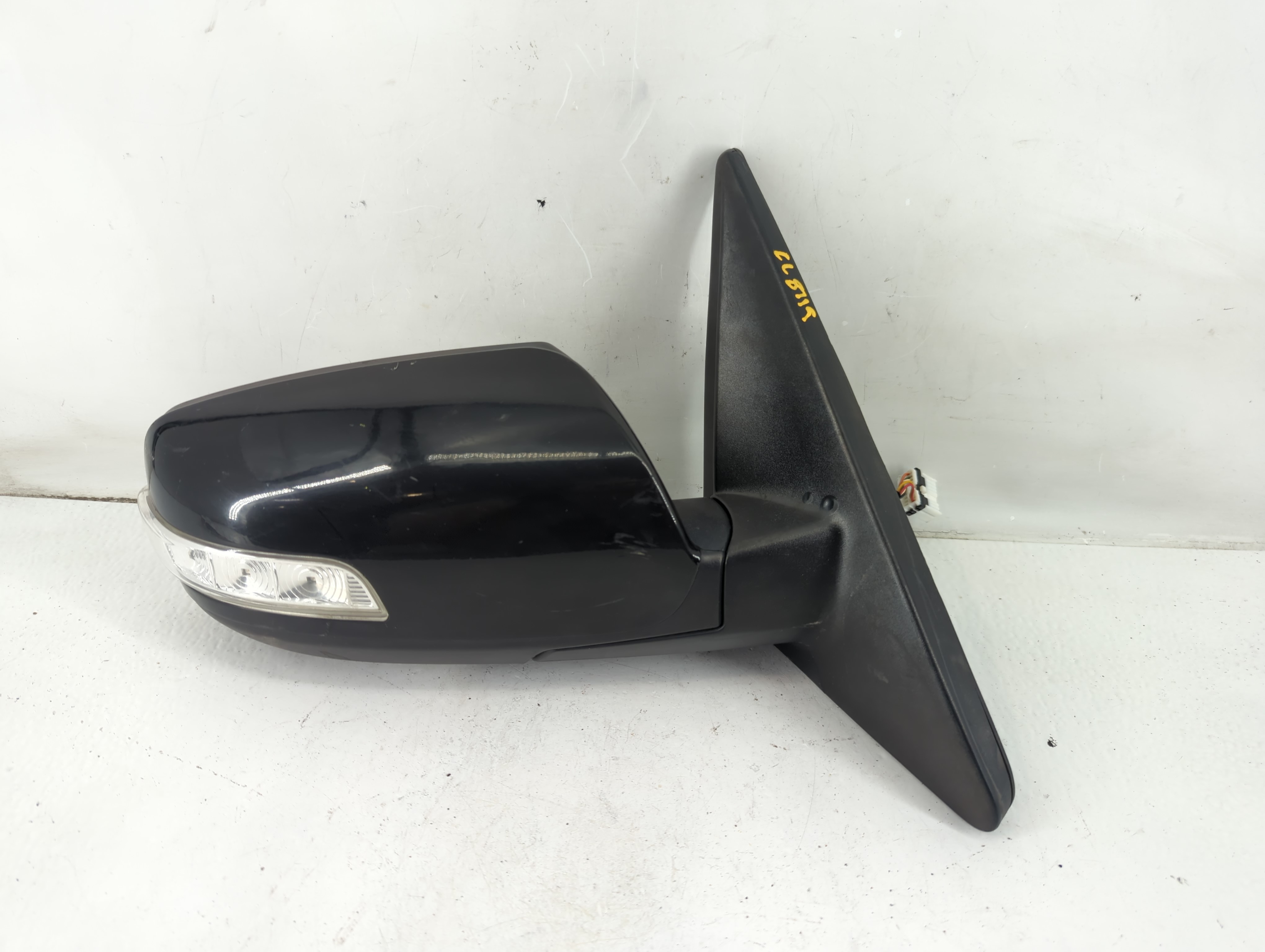 2011-2015 Kia Sorento Passenger Right Side View Power Door Mirror Black 1099841 - Oemusedautoparts1.com