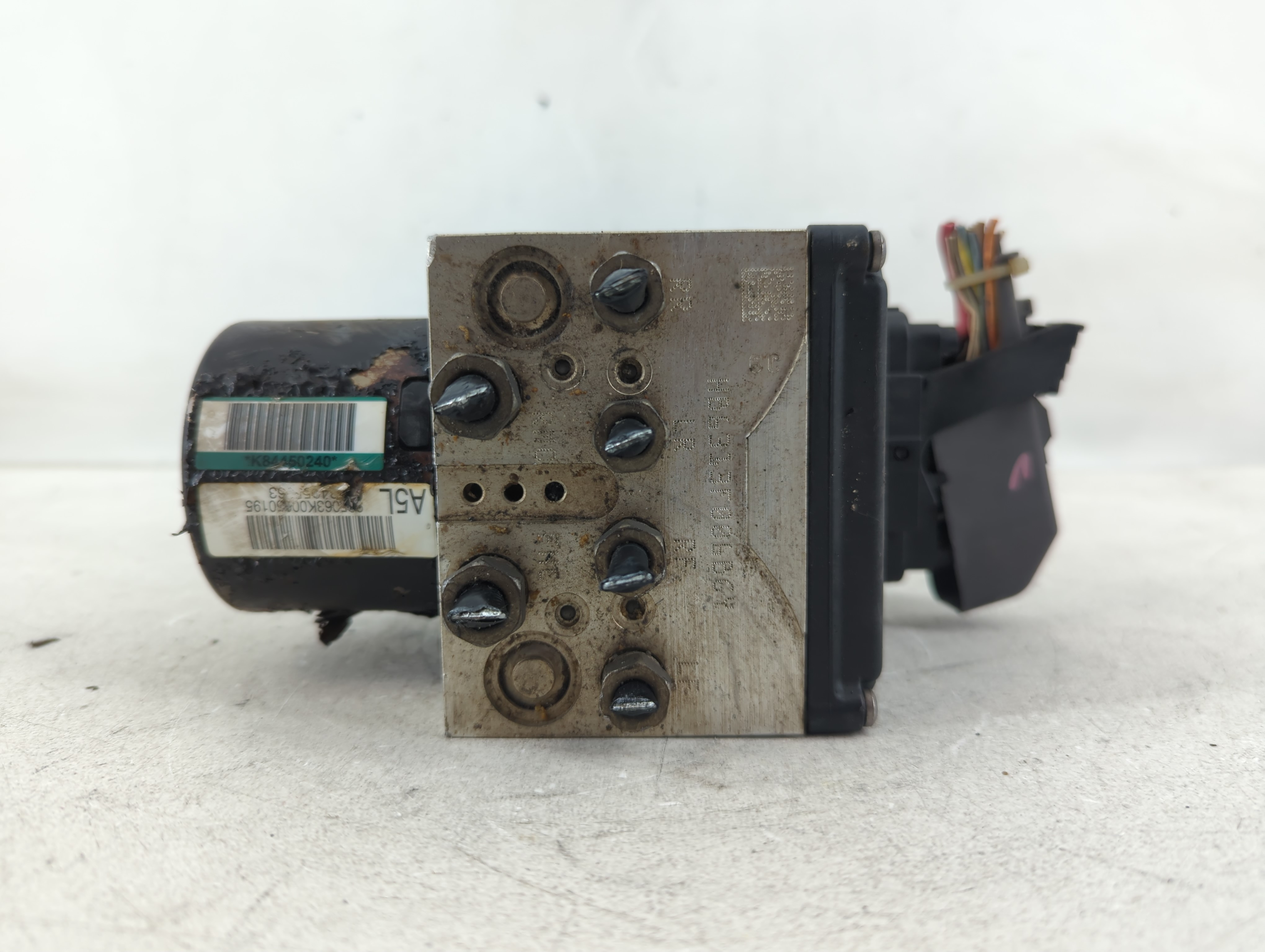 2012-2017 Gmc Savana 2500 Abs Pump Control Module 1099904 - Oemusedautoparts1.com