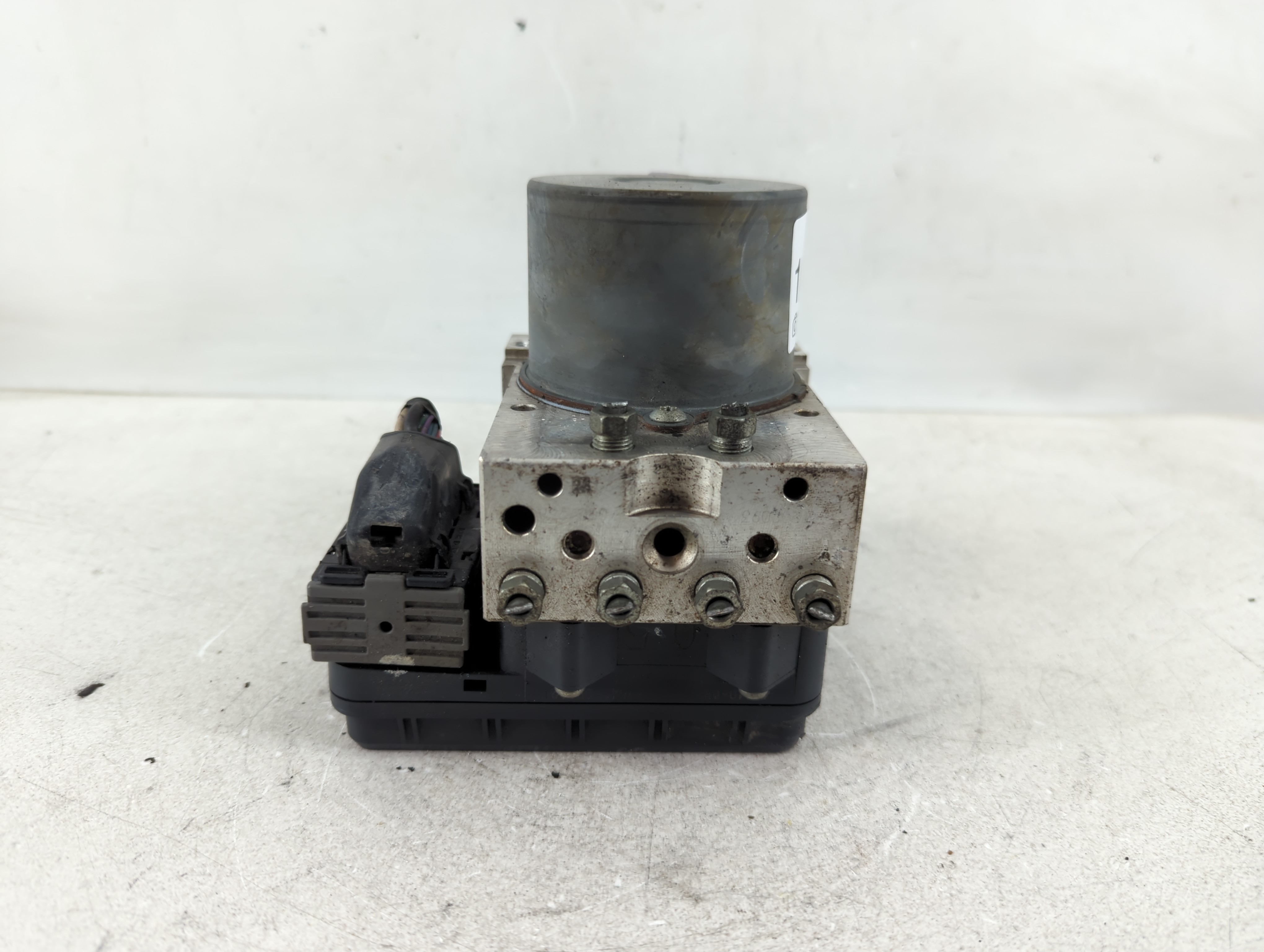 2012-2012 Toyota Rav4 Abs Pump Control Module 1099907 - Oemusedautoparts1.com