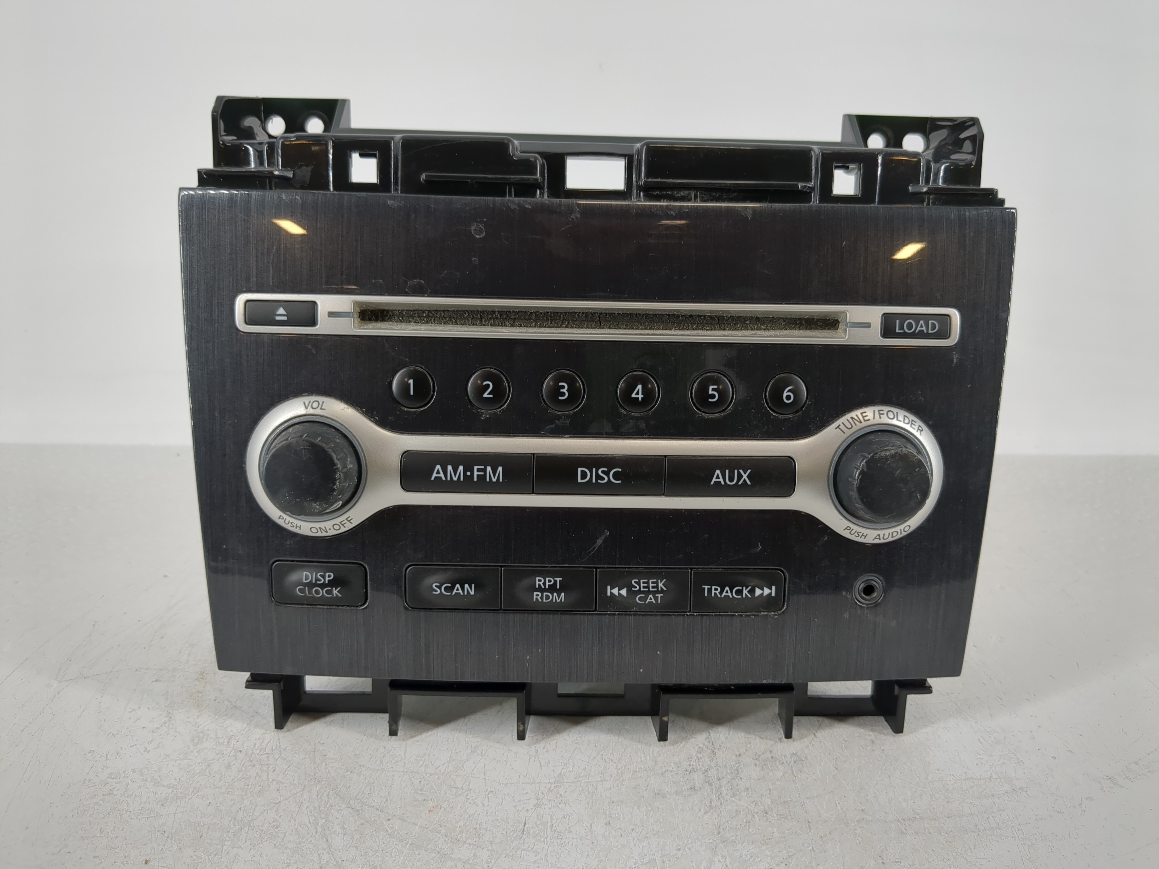 2012-2014 Nissan Maxima Am Fm Cd Player Radio Receiver 1099911 - Oemusedautoparts1.com