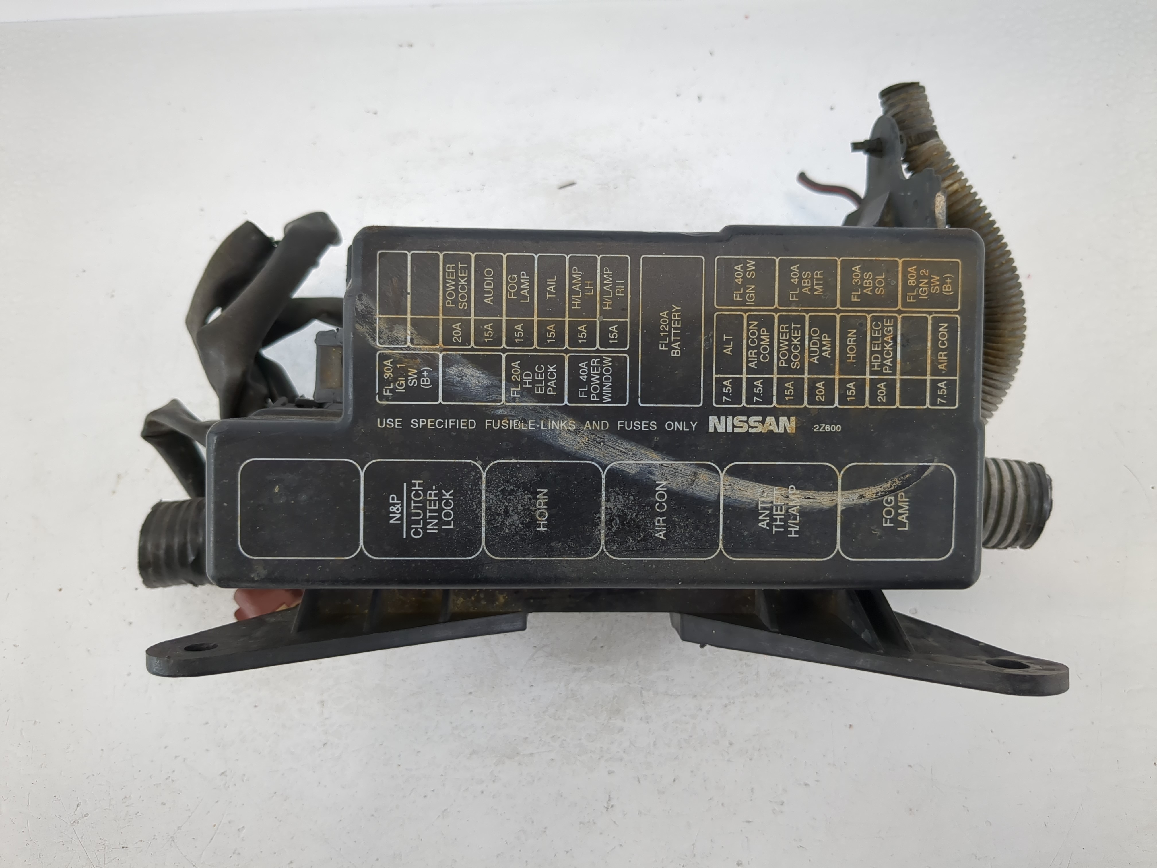 Picture of 2003-2004 Nissan Xterra Fusebox Fuse Box Relay Module 24382 3s500 1099918