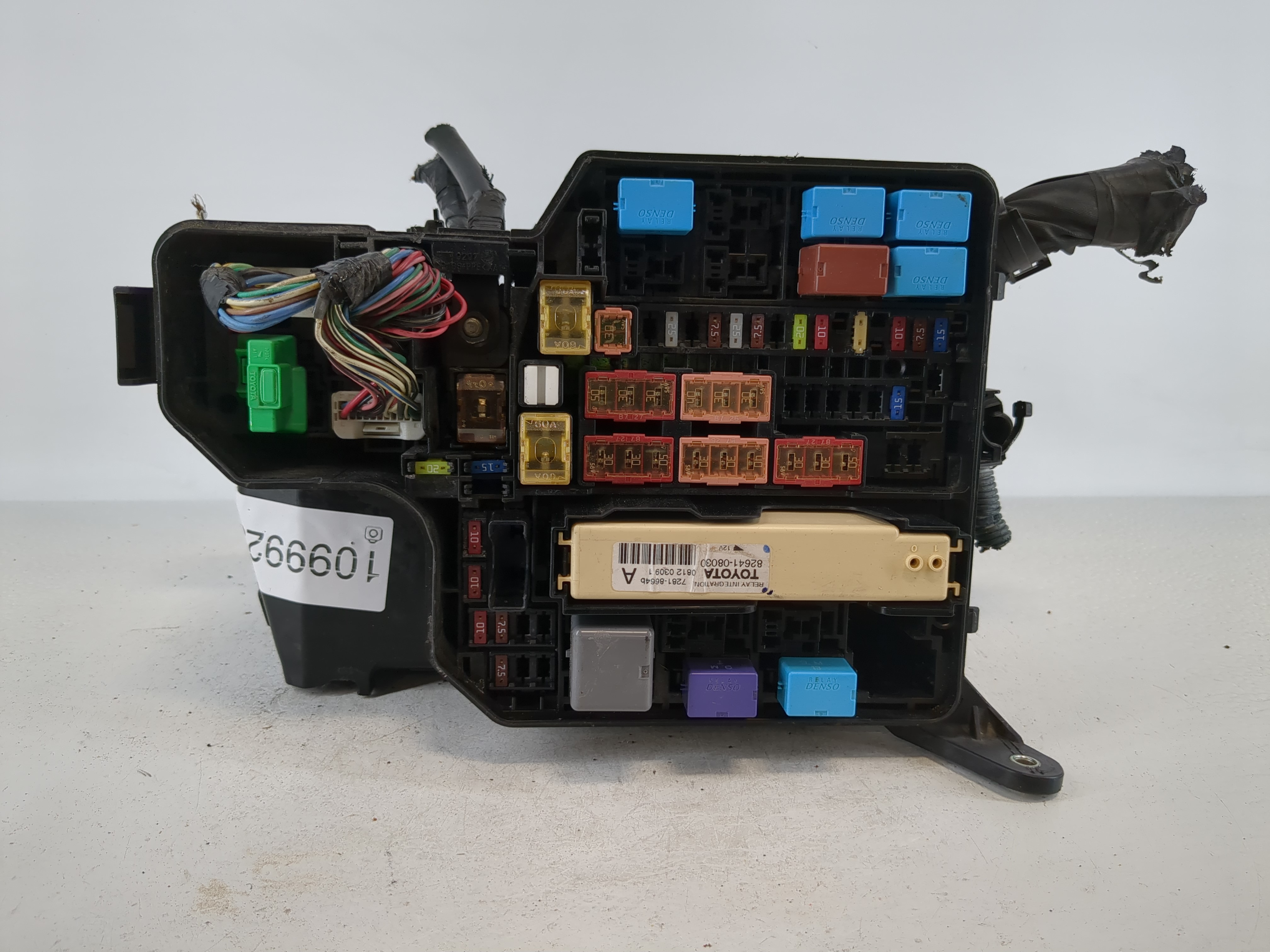 2011-2011 Toyota Sienna Fusebox Fuse Box Relay Module 82641-08030 1099923 - Oemusedautoparts1.com