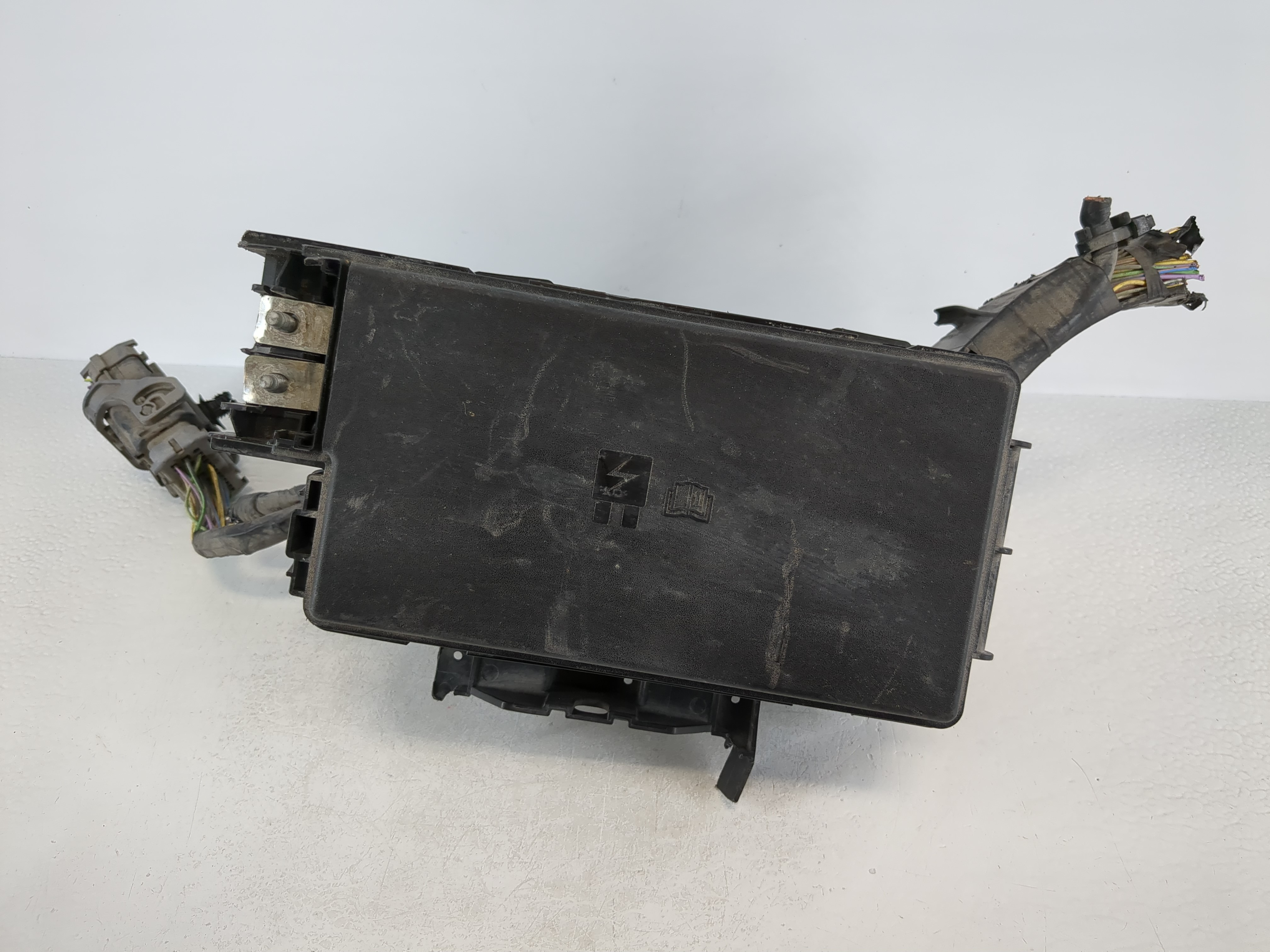 2017-2017 Ford Explorer Fusebox Fuse Box Relay Module 1099929 - Oemusedautoparts1.com