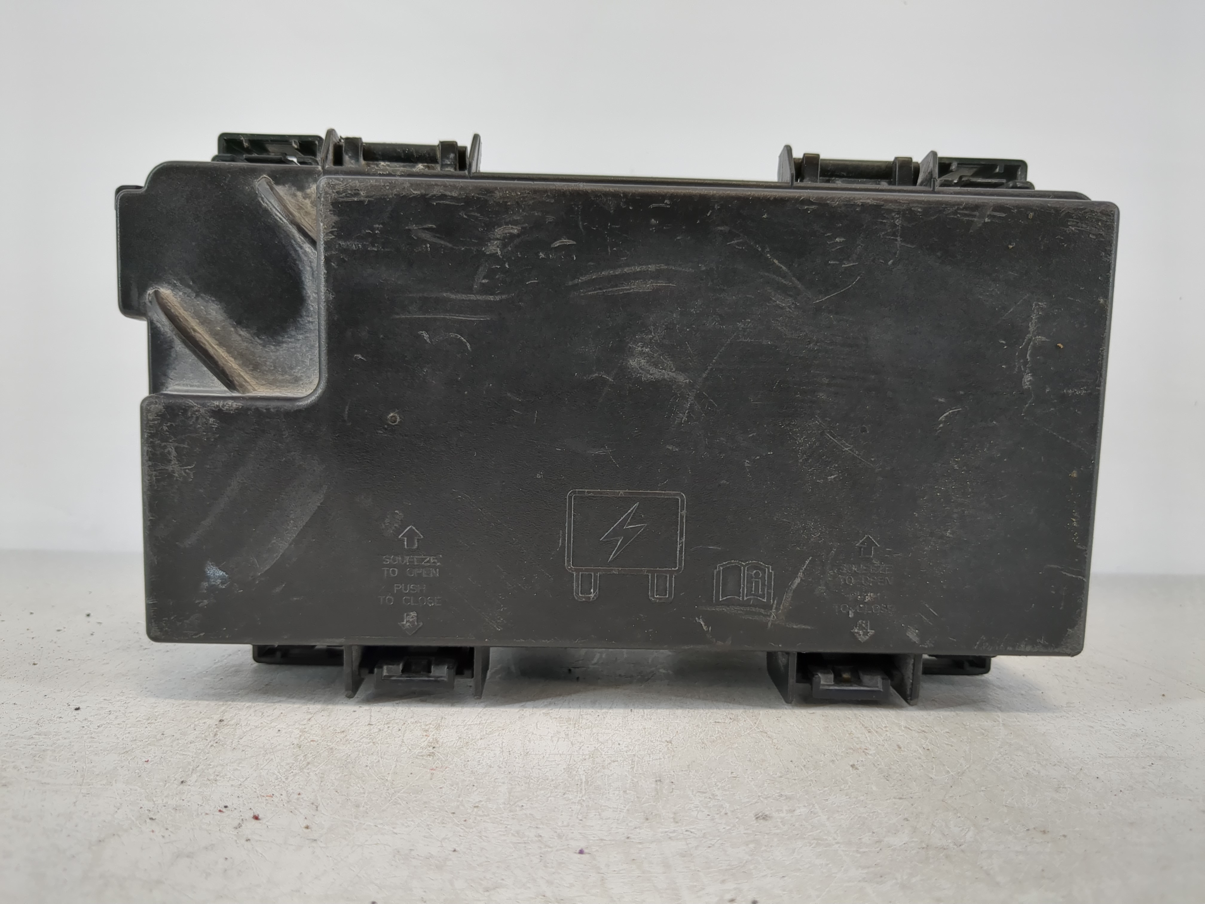 Dodge Caravan Fusebox Fuse Box Relay Module Tipm 68239606aa 1099933 - Oemusedautoparts1.com