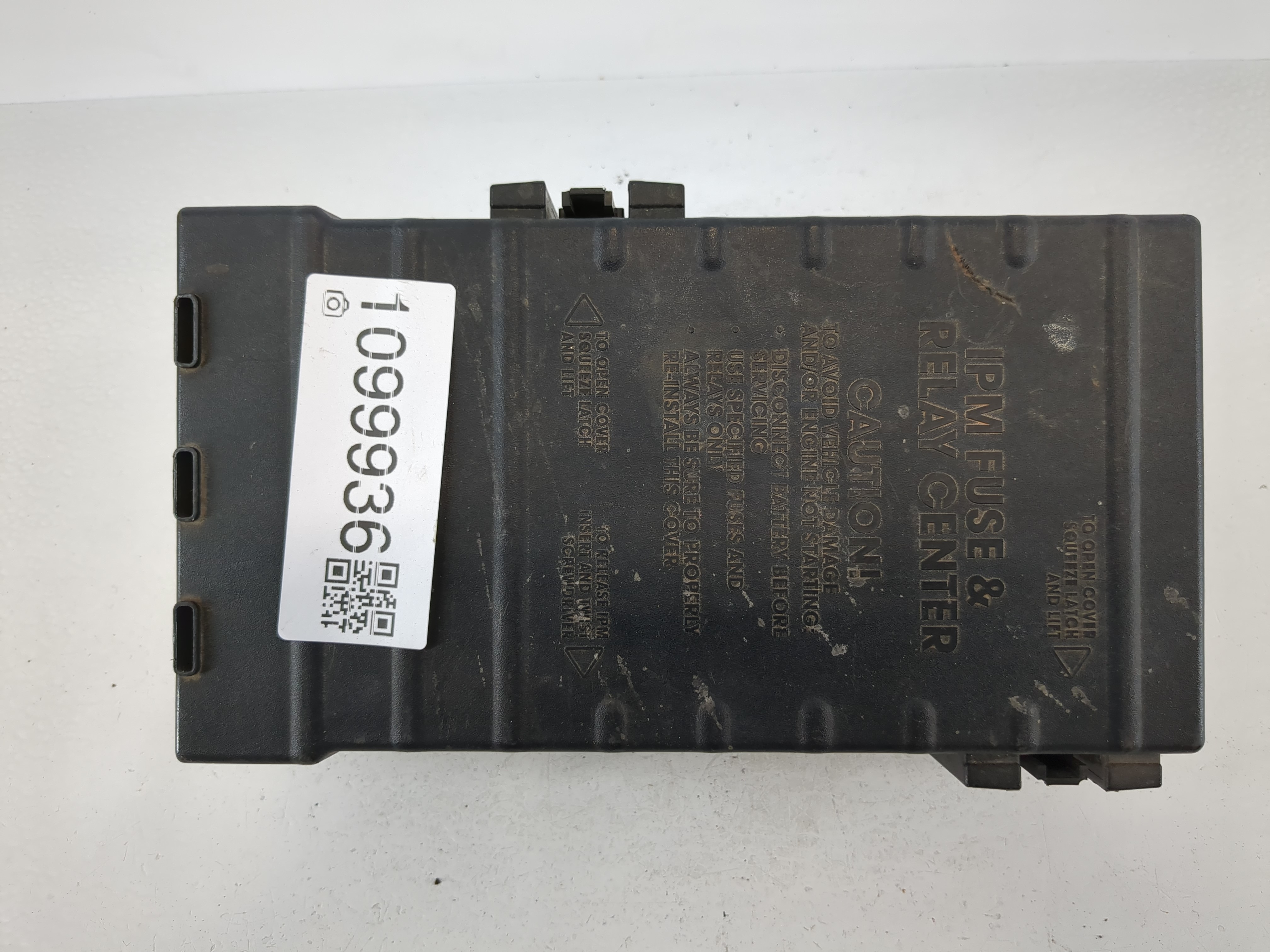 2003-2005 Dodge Caravan Fusebox Fuse Box Relay Module 05144579ab 1099936 - Oemusedautoparts1.com
