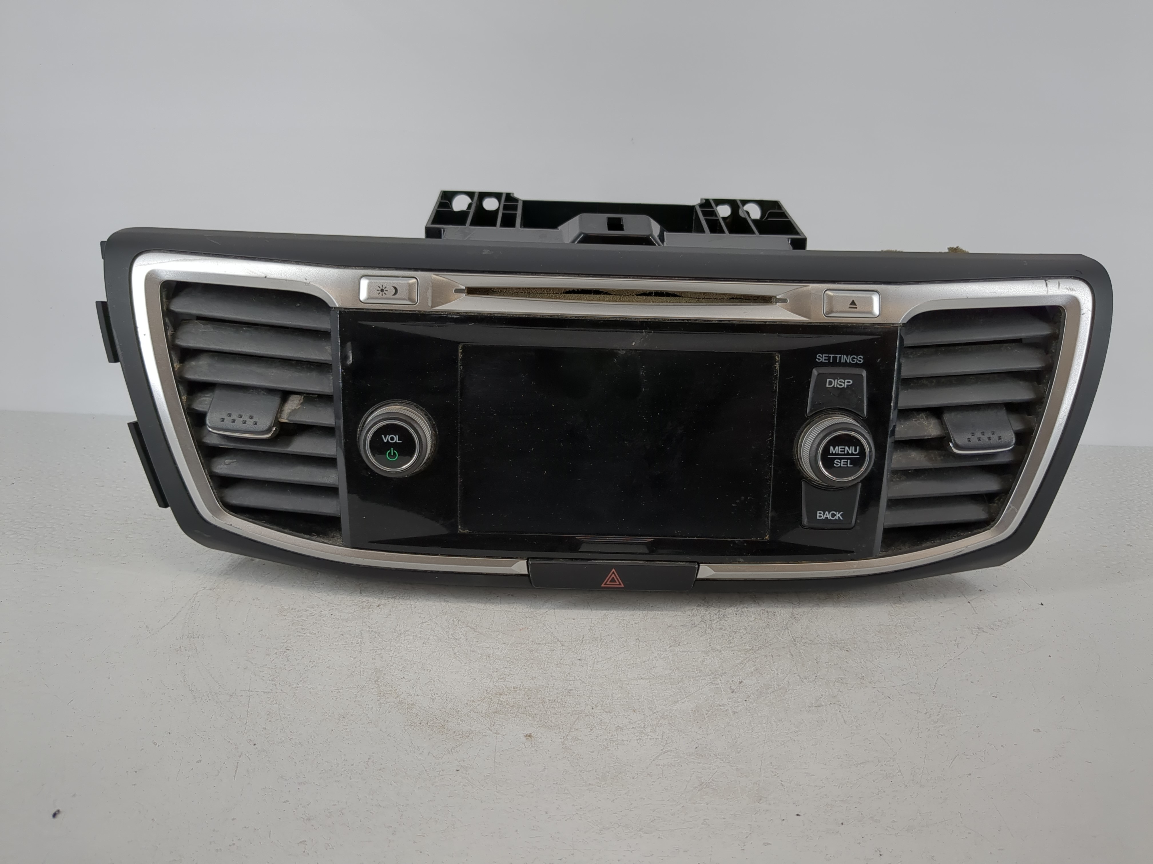 2013-2015 Honda Accord Am Fm Cd Player Radio Receiver 1099939 - Oemusedautoparts1.com