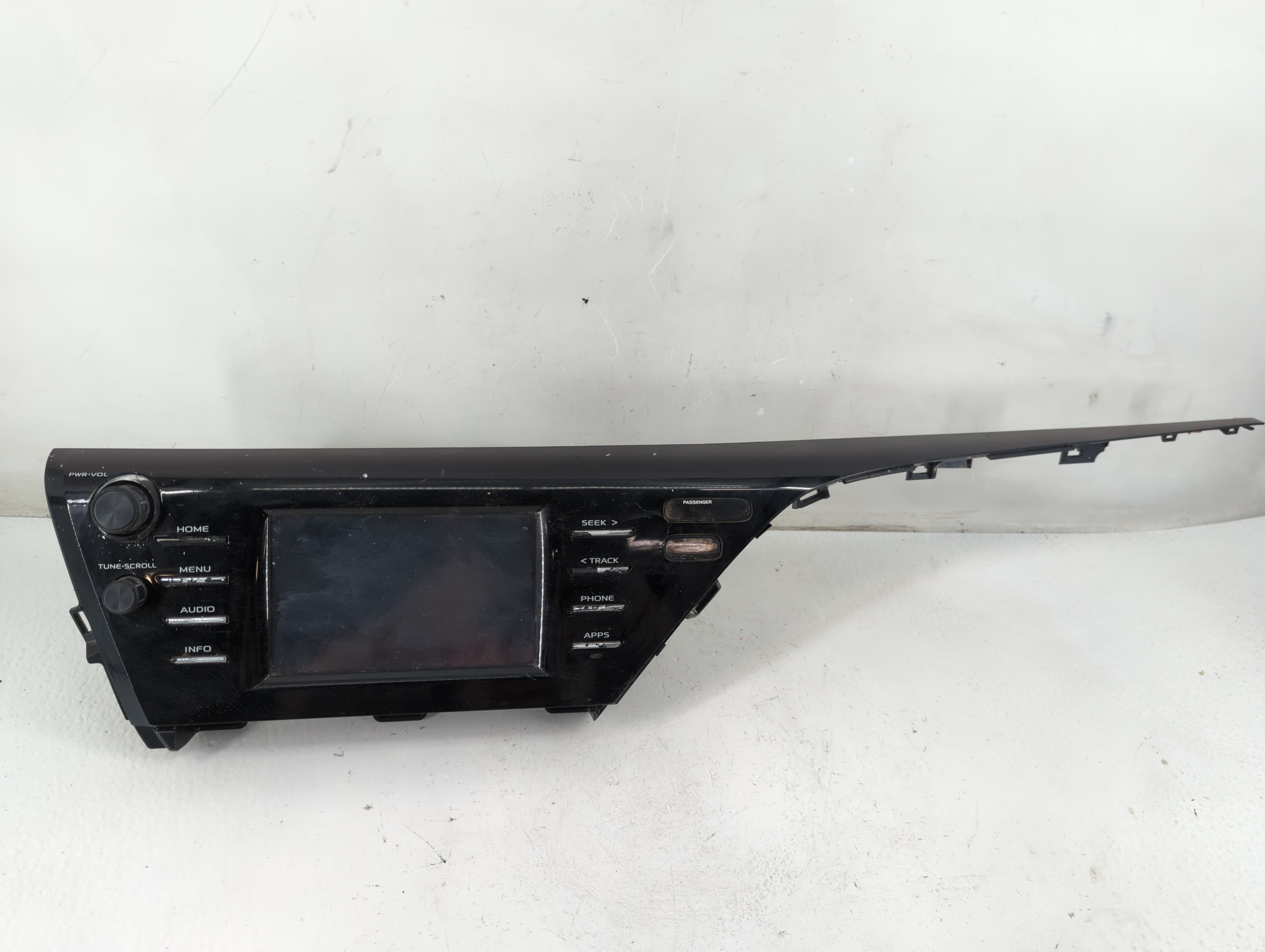 2018-2018 Toyota Camry Am Fm Cd Player Radio Receiver 1099942 - Oemusedautoparts1.com