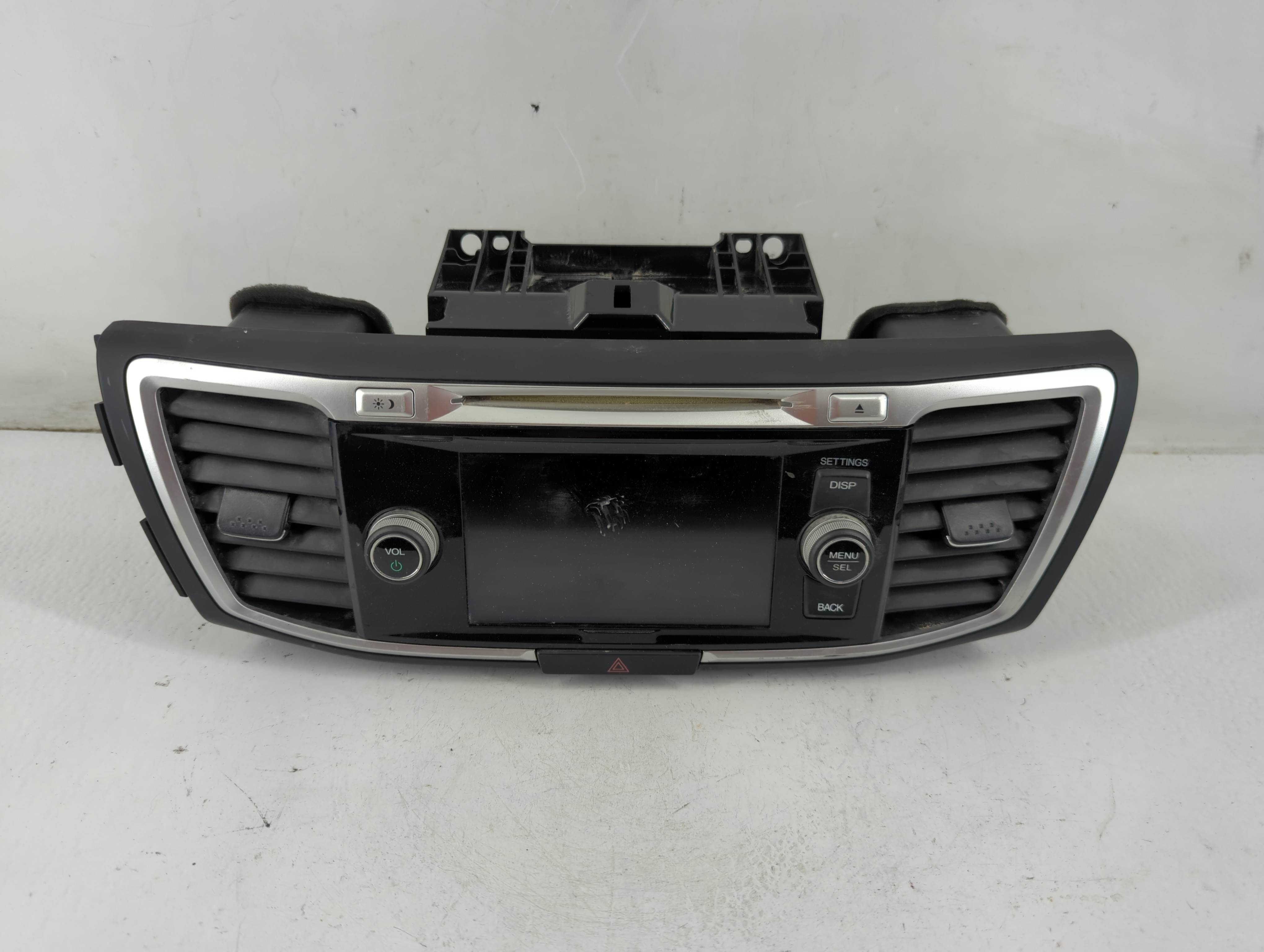 2013-2015 Honda Accord Am Fm Cd Player Radio Receiver 1099952 - Oemusedautoparts1.com