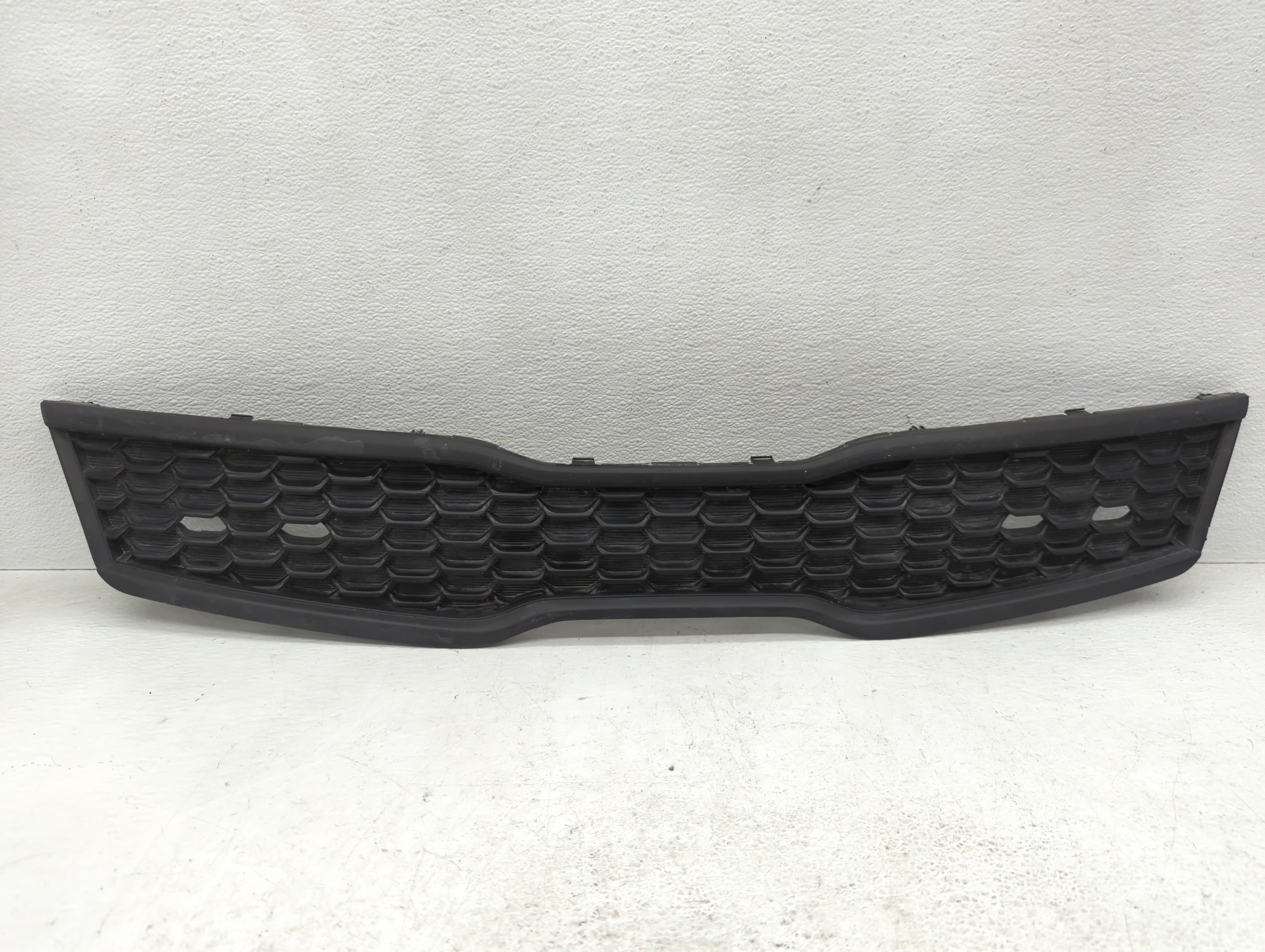 2016-2017 Kia Rio Front Bumper Grille Cover 1099969 - Oemusedautoparts1.com