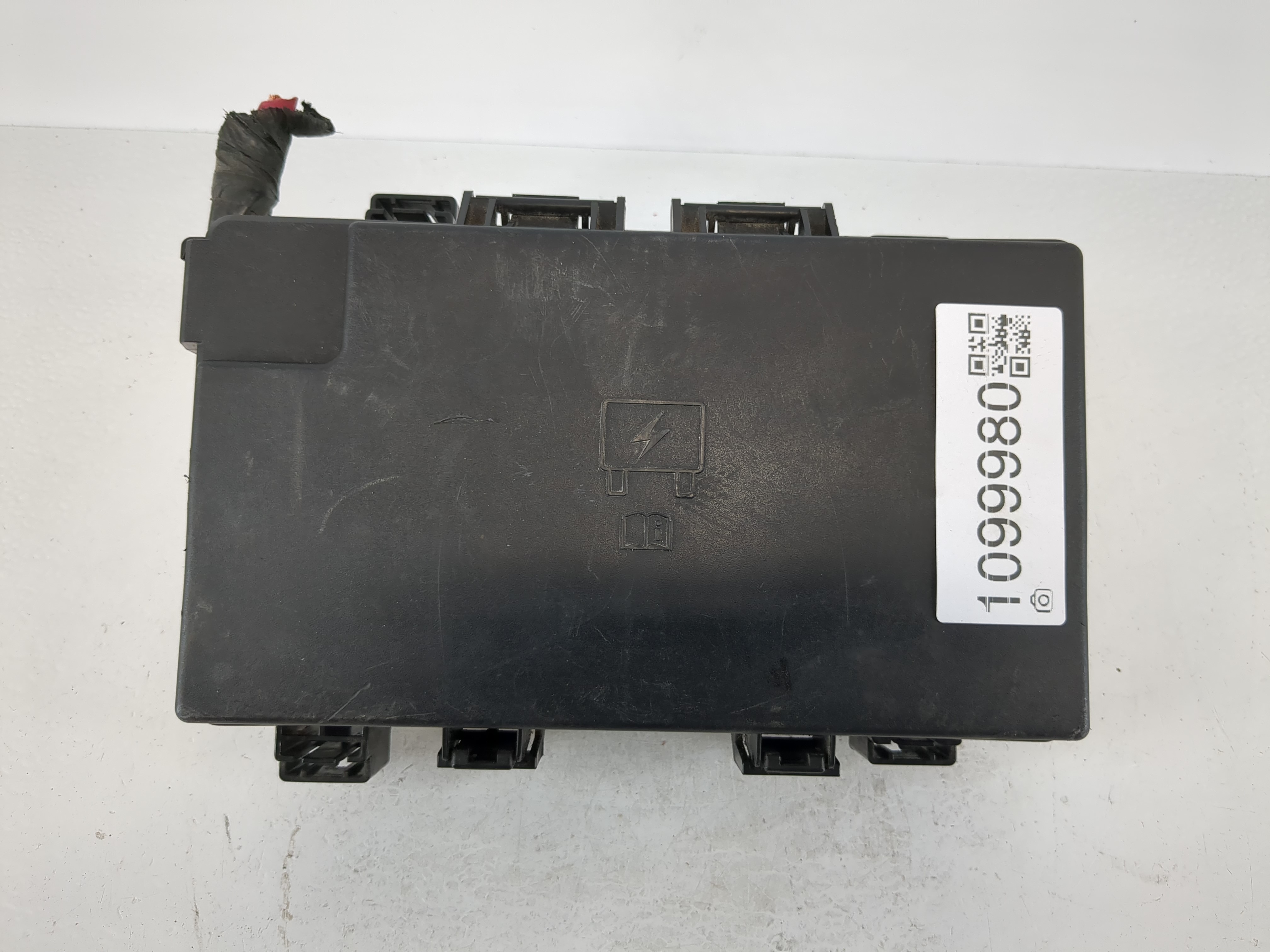 2018 Dodge Durango Fusebox Fuse Box Relay Module P68320920ab 1099980 - Oemusedautoparts1.com
