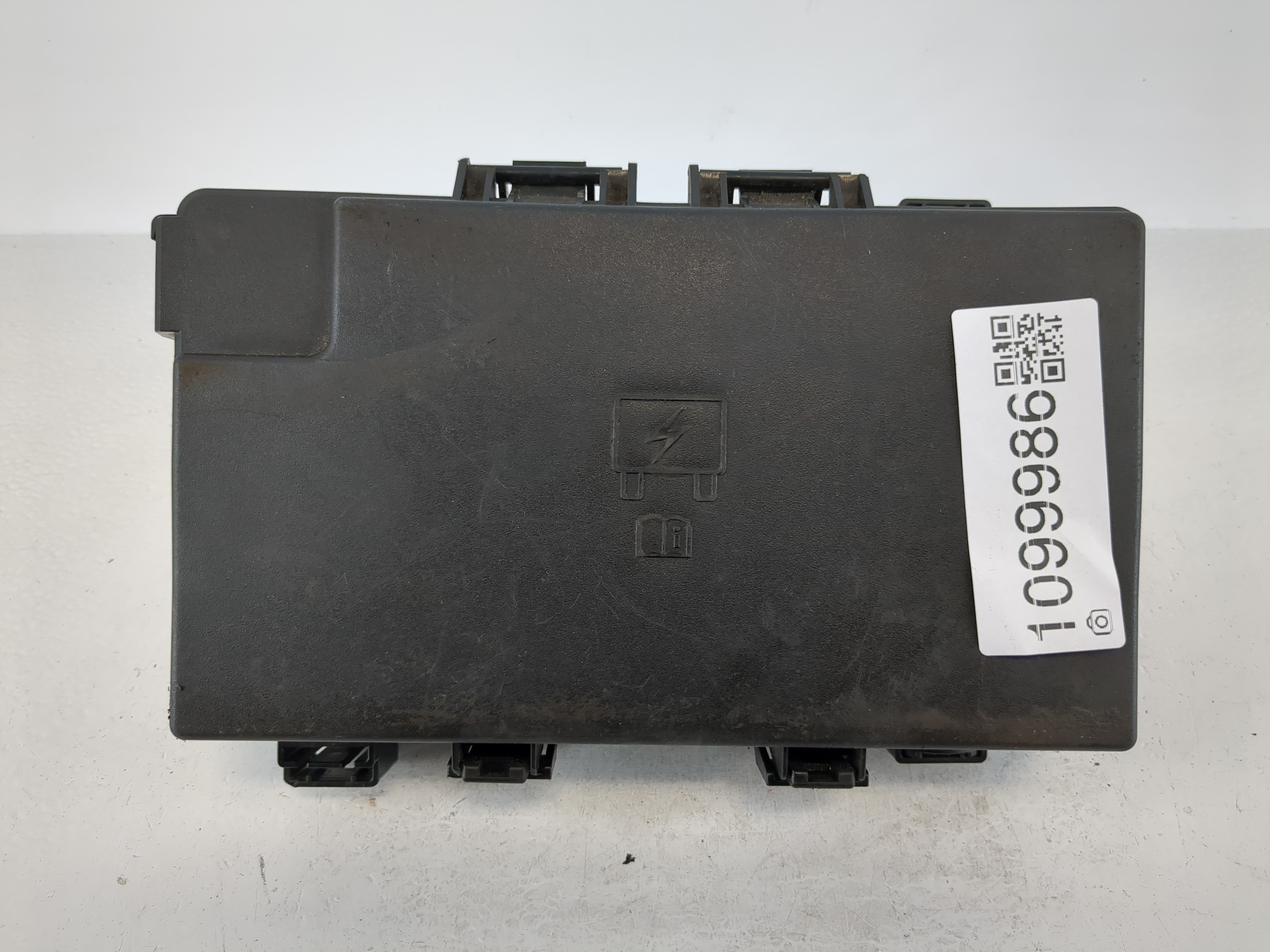 Picture of 2016 Dodge Ram 1500 Fusebox Fuse Box Relay Module P68258527aa 1099986