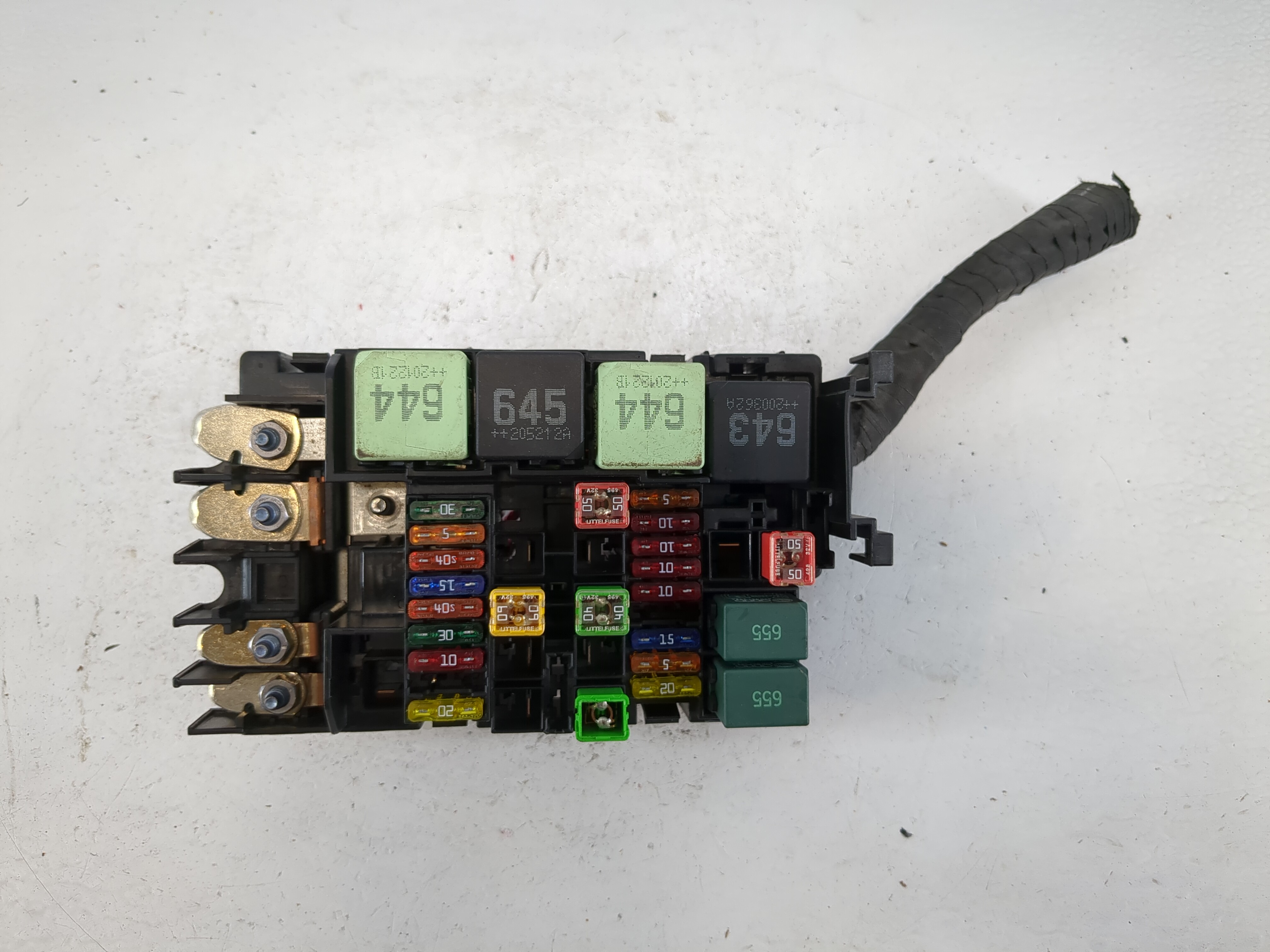 2012-2020 Volkswagen Passat Fusebox Fuse Box Relay Module 5c0 937 819L 1100012 - Oemusedautoparts1.com