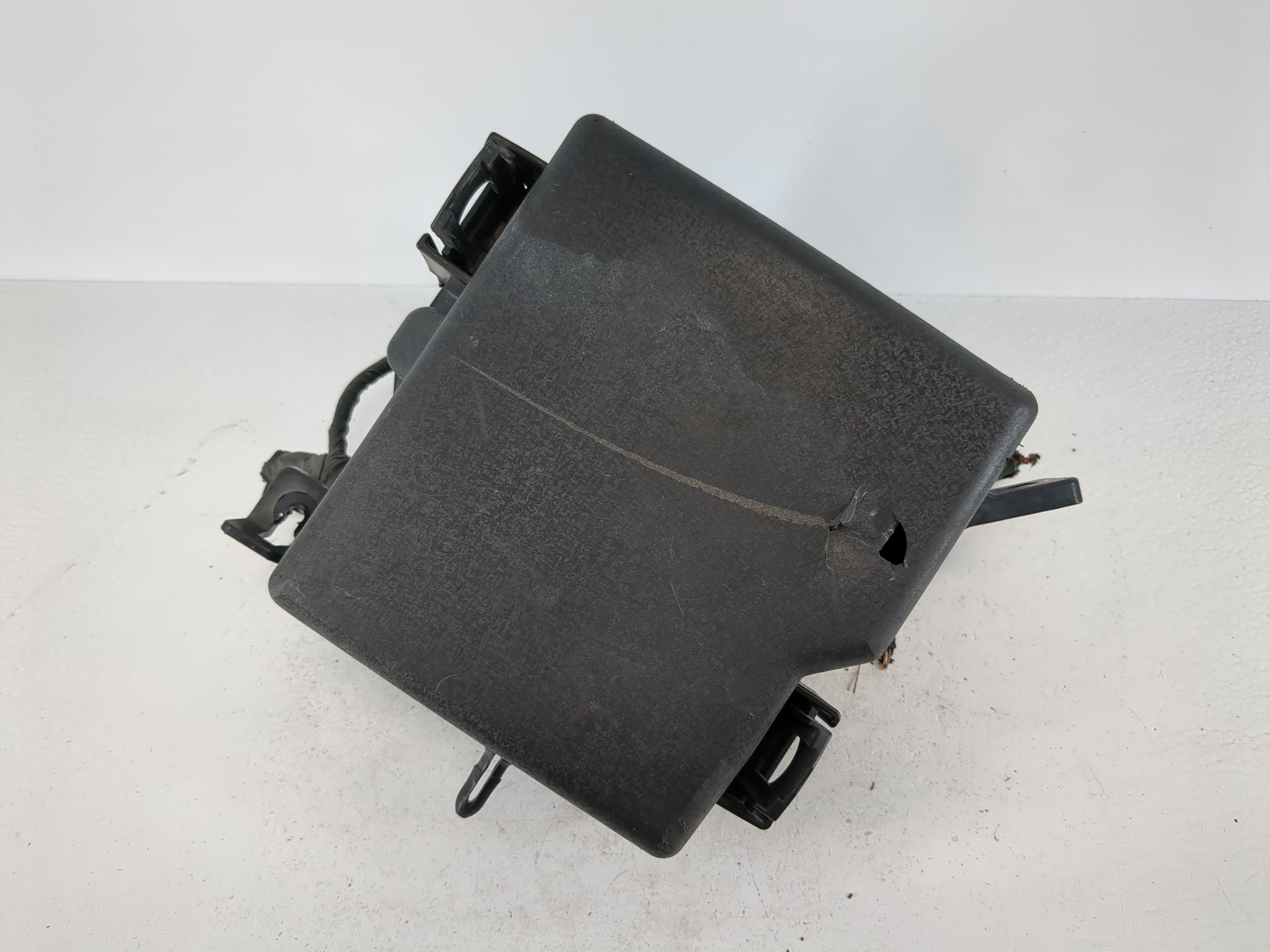 2019-2020 Kia Sorento Fusebox Fuse Box Relay Module 1100042 - Oemusedautoparts1.com
