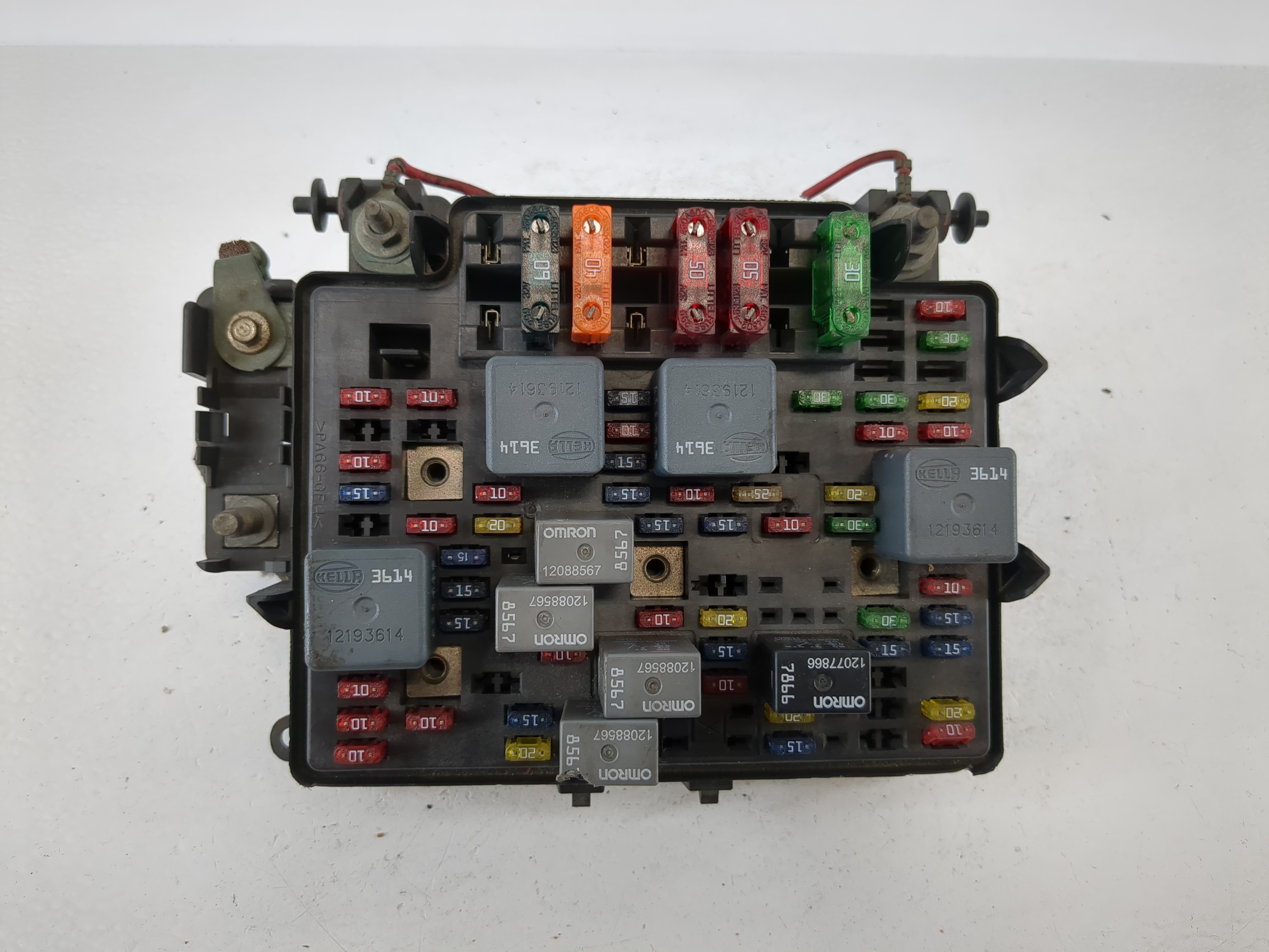 2000-2002 Chevrolet Silverado 2500 Fusebox Fuse Box Relay Module 1100057 - Oemusedautoparts1.com