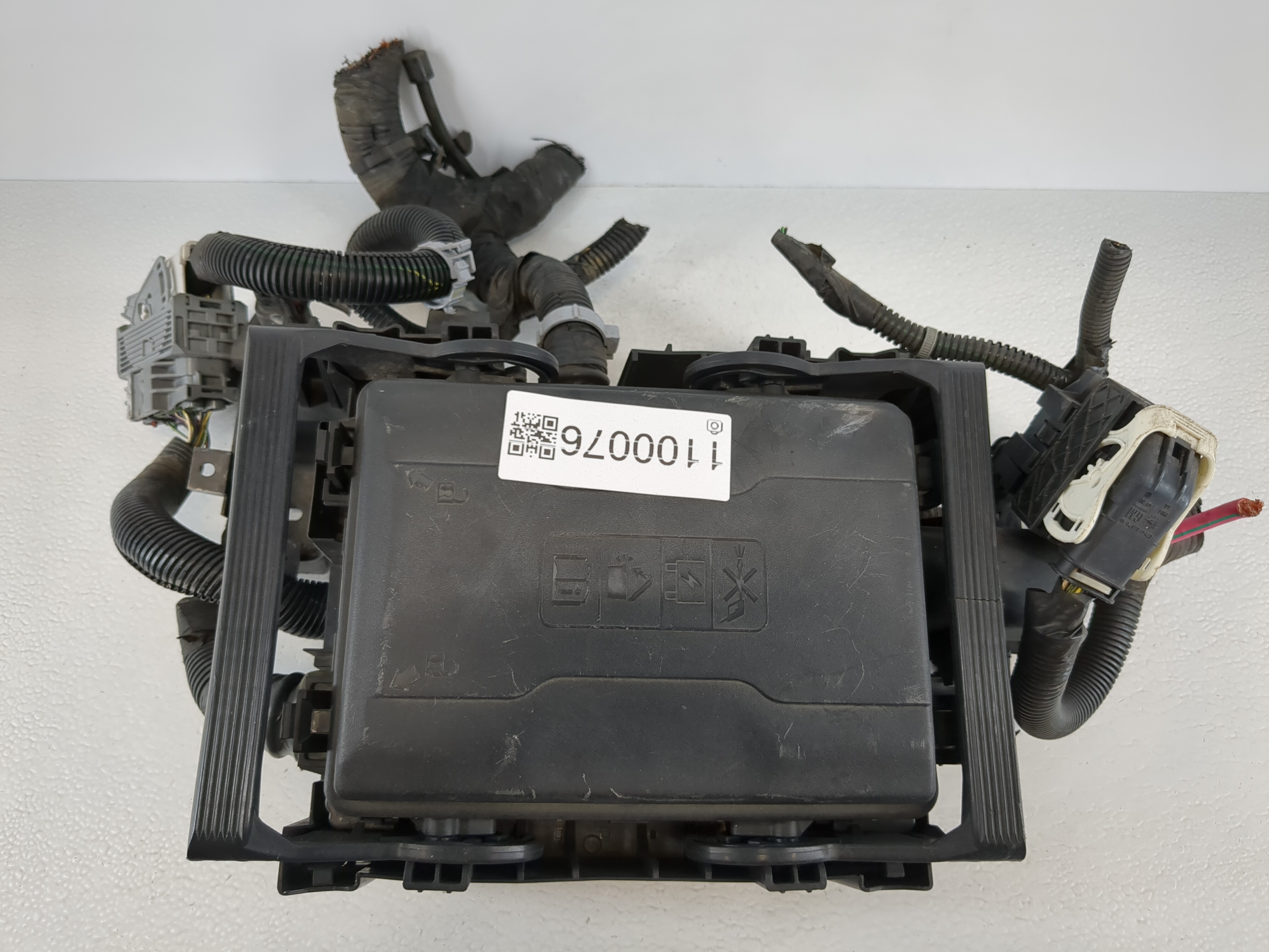 2017-2019 Chevrolet Silverado 1500 Fusebox Fuse Box Relay Module 1100076 - Oemusedautoparts1.com
