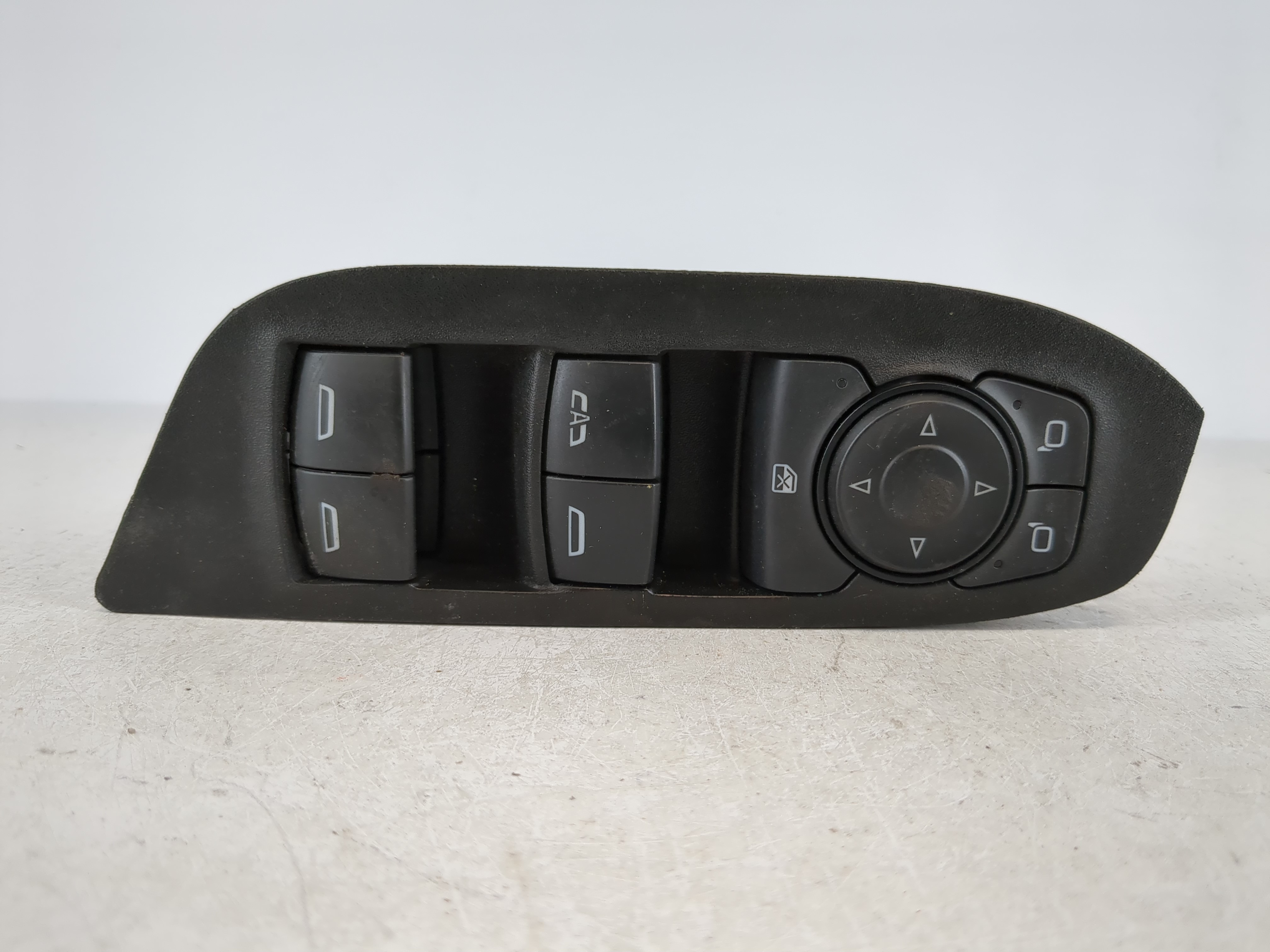 2018-2022 Chevrolet Equinox Driver Left Door Master Power Window Switch 1100077 - Oemusedautoparts1.com