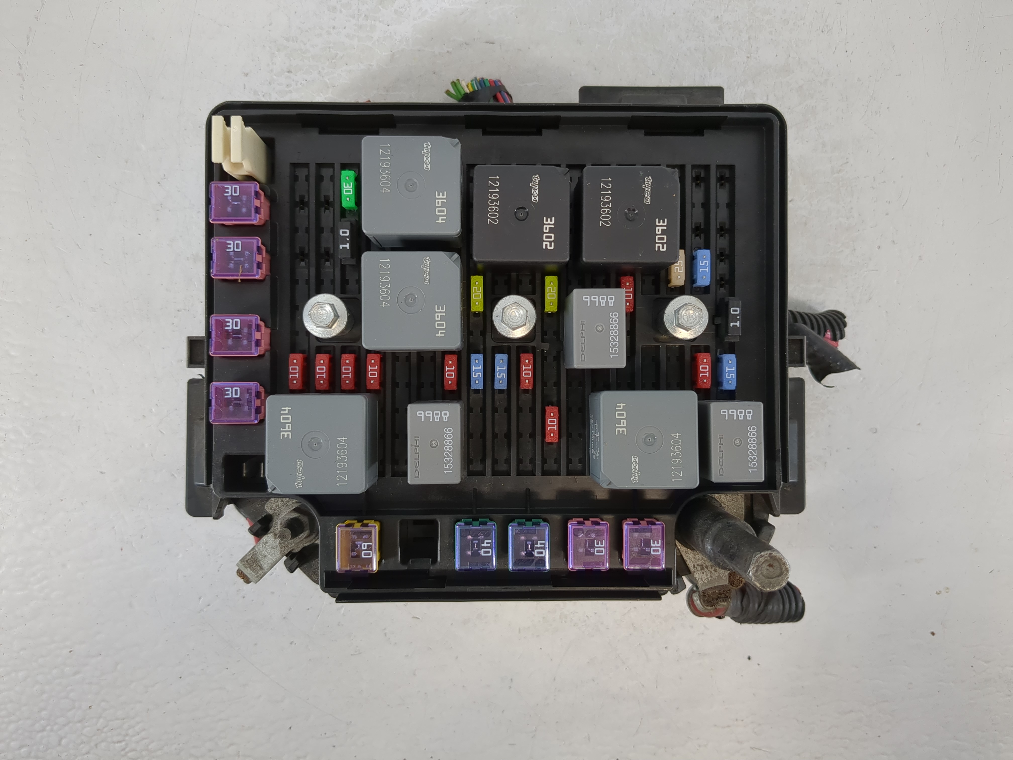 2006-2006 Saturn Ion Fusebox Fuse Box Relay Module 15819063 1100085 - Oemusedautoparts1.com