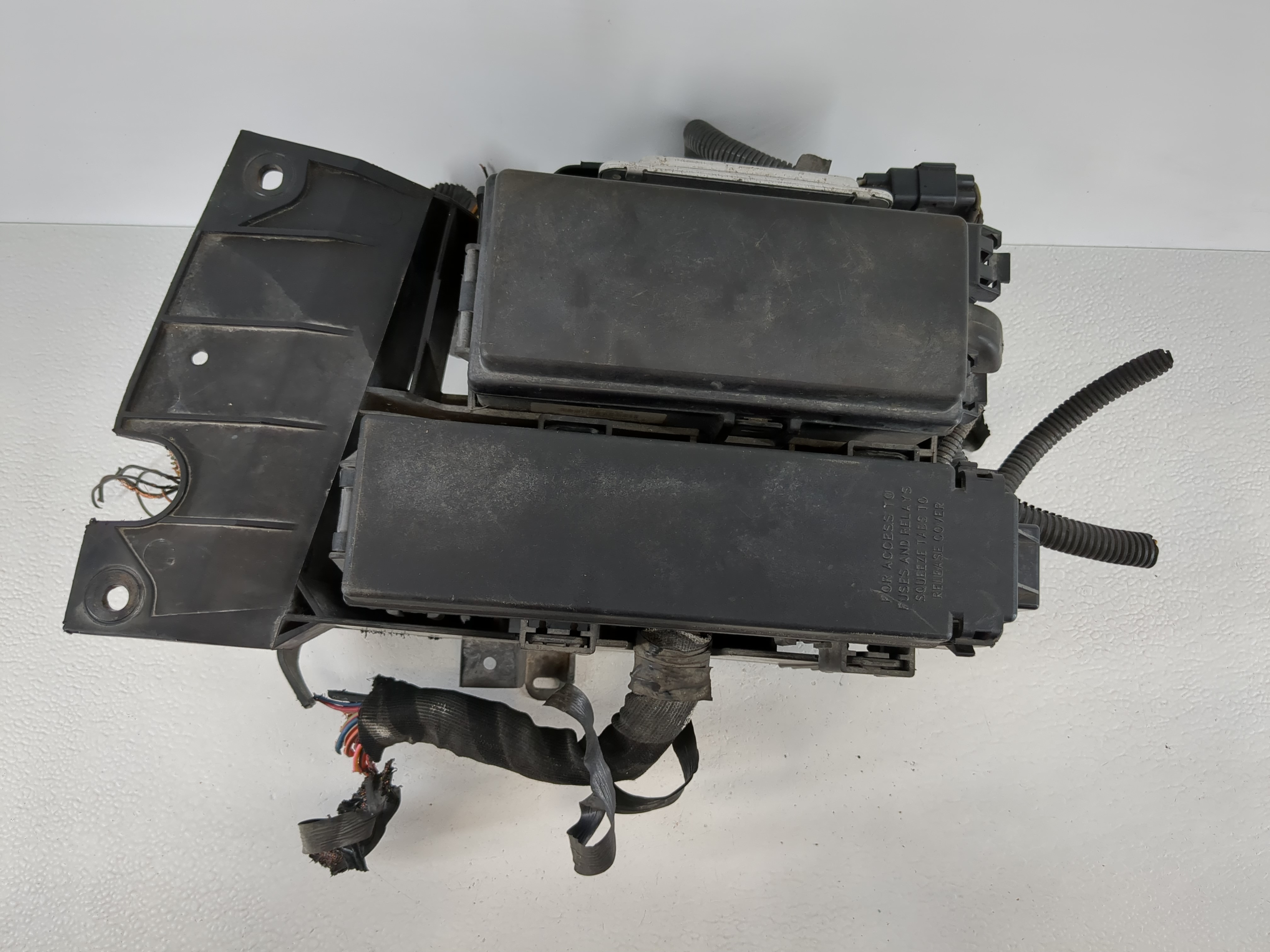 2007-2009 Dodge Durango Fusebox Fuse Box Relay Module P04692187ac 1100086 - Oemusedautoparts1.com