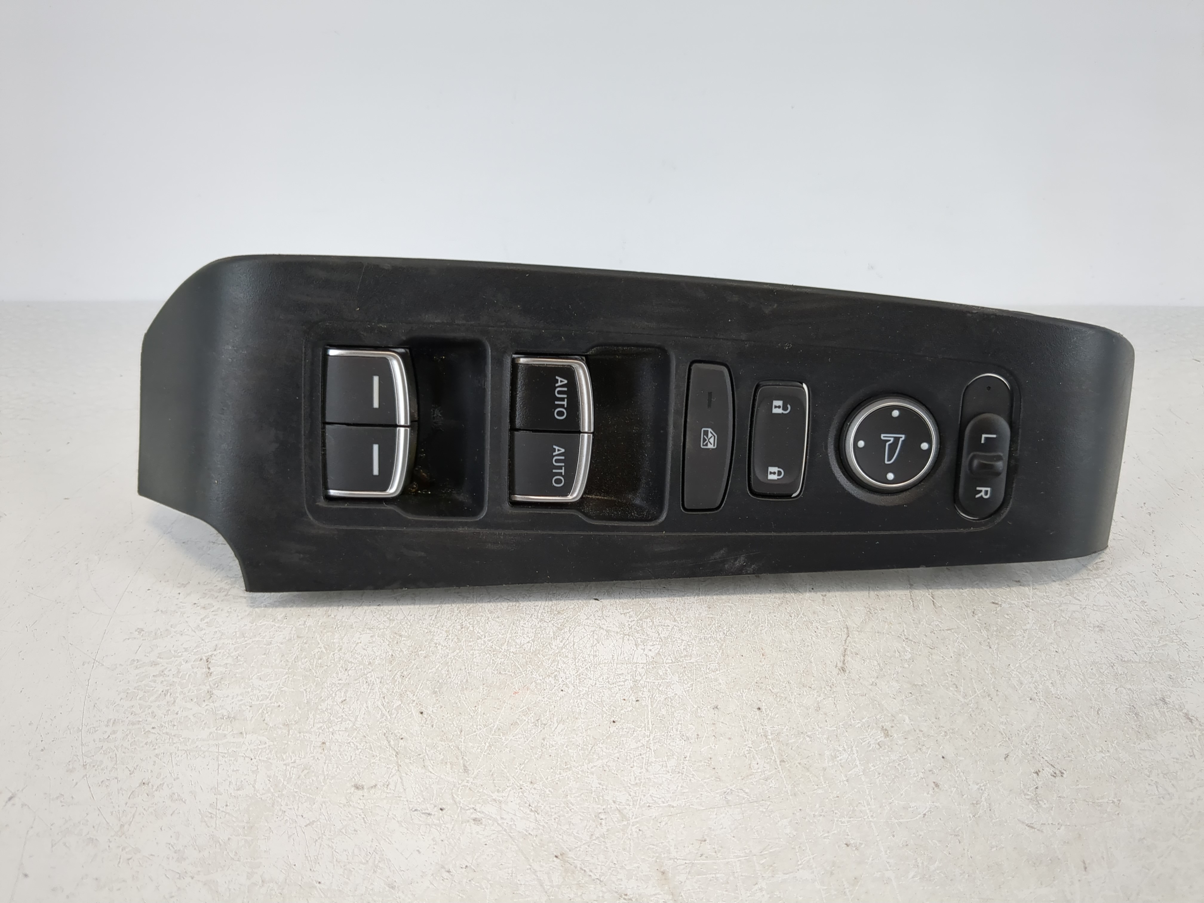 2022-2022 Honda Civic Driver Left Door Master Power Window Switch 1100089 - Oemusedautoparts1.com