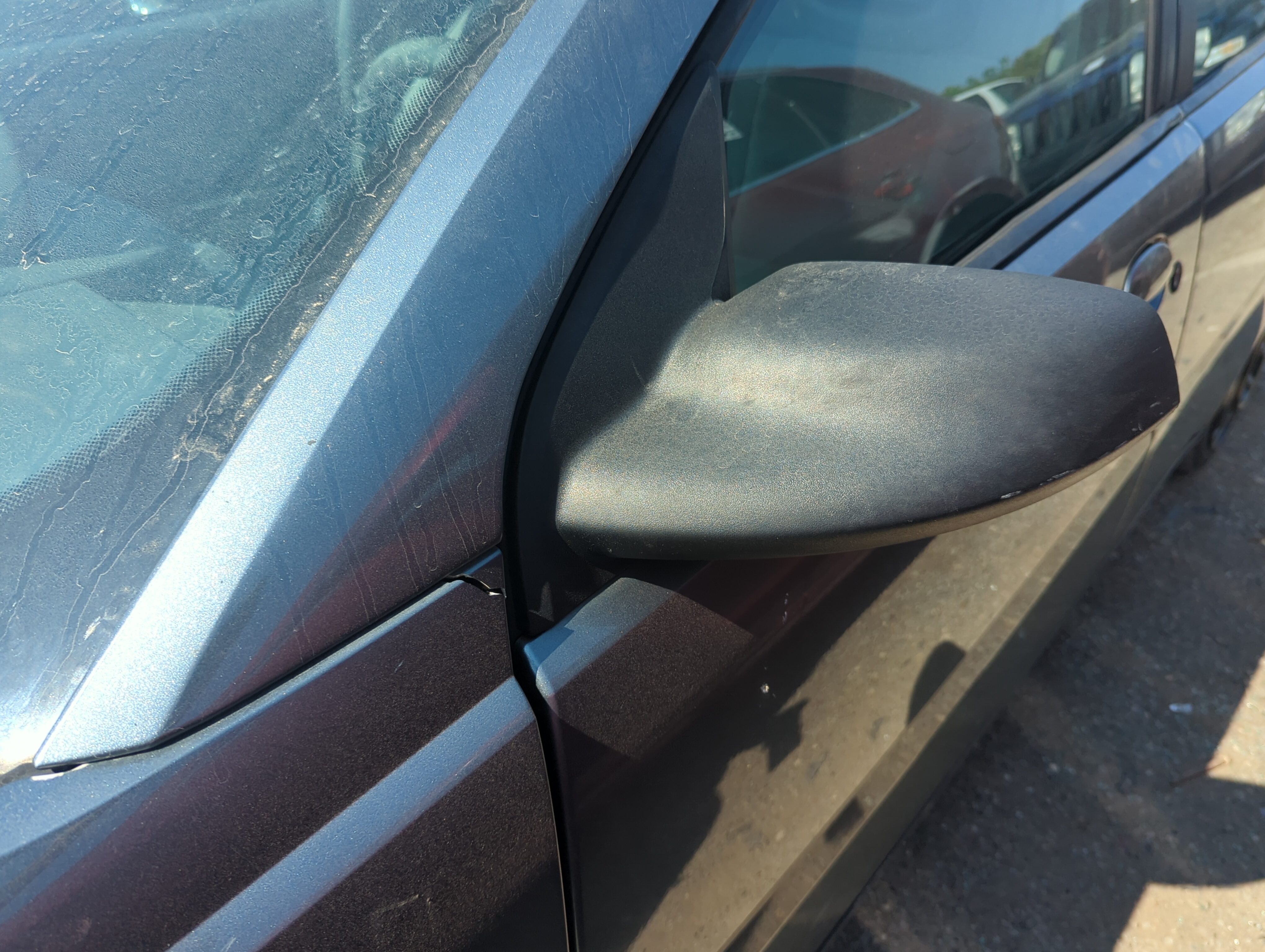2005-2007 Saturn Ion Driver Left Side View Power Door Mirror Black 1100412 - Oemusedautoparts1.com