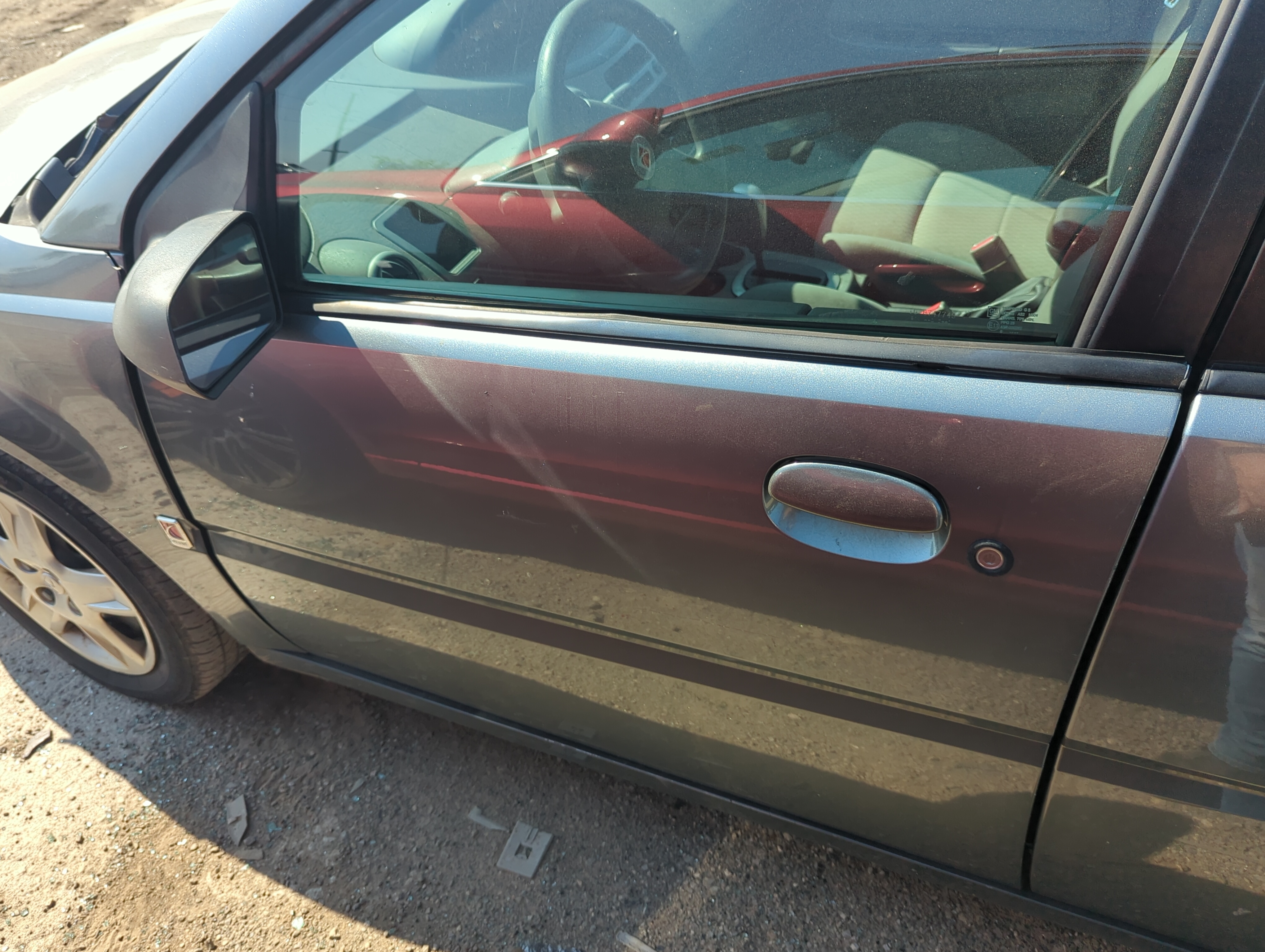 Picture of 2005-2007 Saturn Ion Driver Front Door Oem 1100450