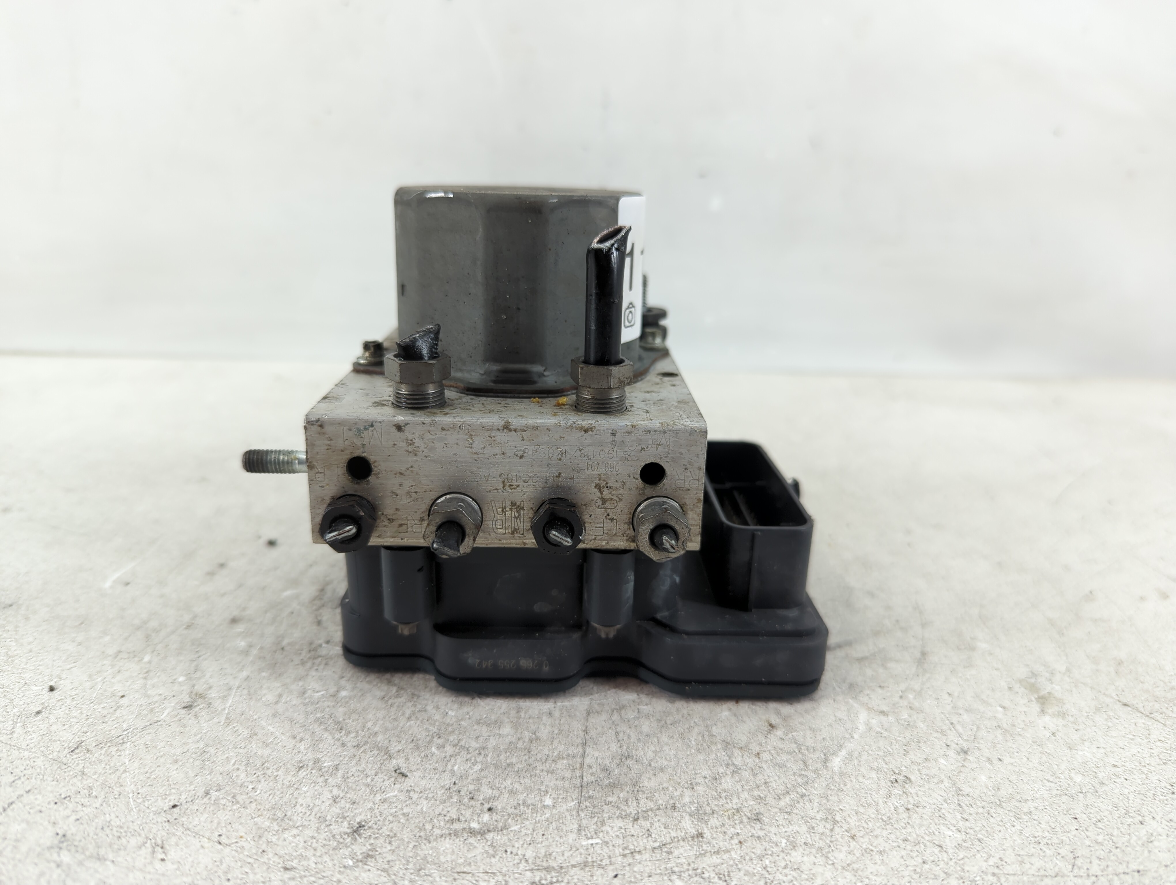 2015-2019 Ford Transit-250 Abs Pump Control Module 1100456 - Oemusedautoparts1.com