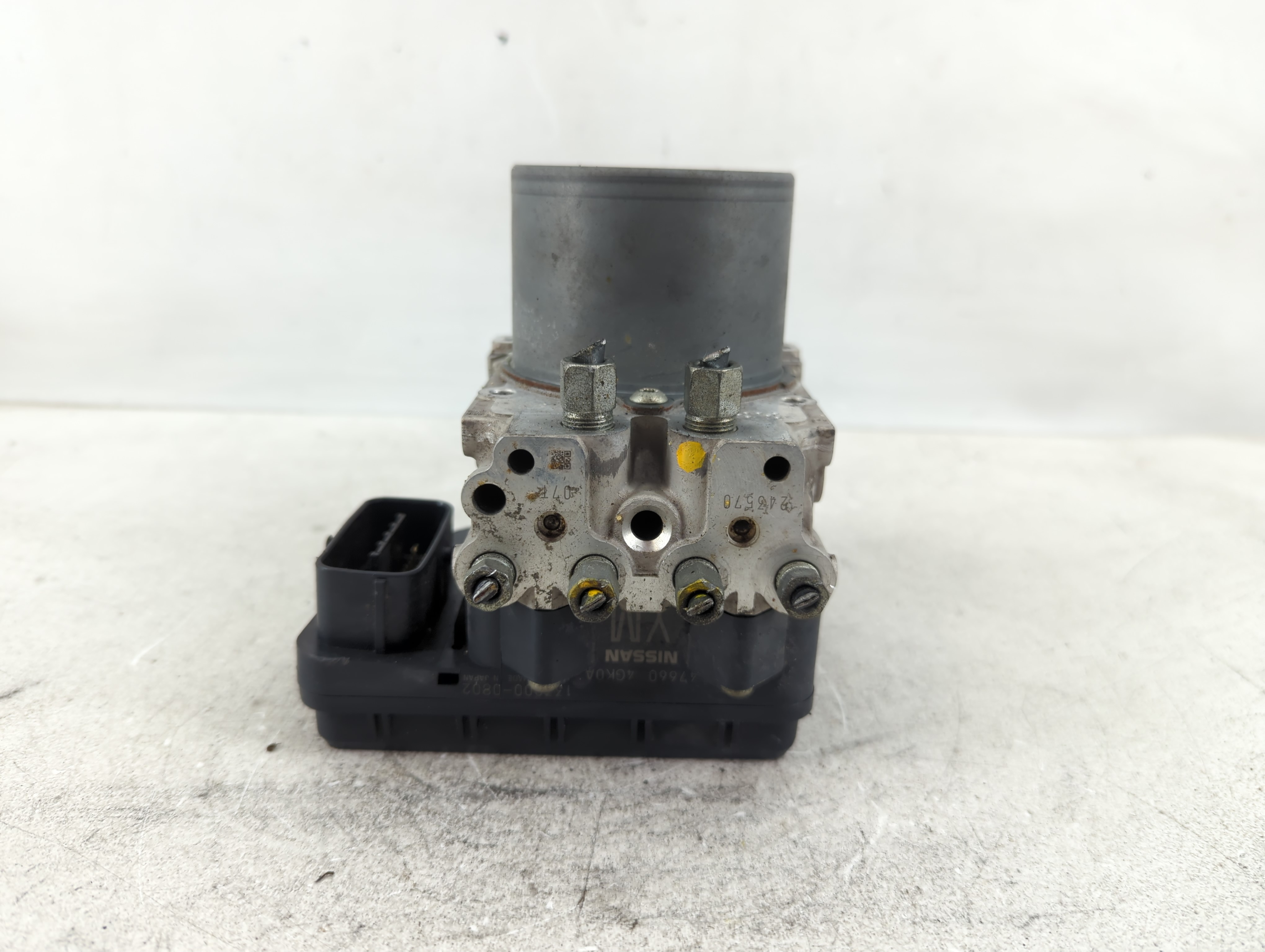 2016-2017 Infiniti Q50 Abs Pump Control Module 1100460 - Oemusedautoparts1.com